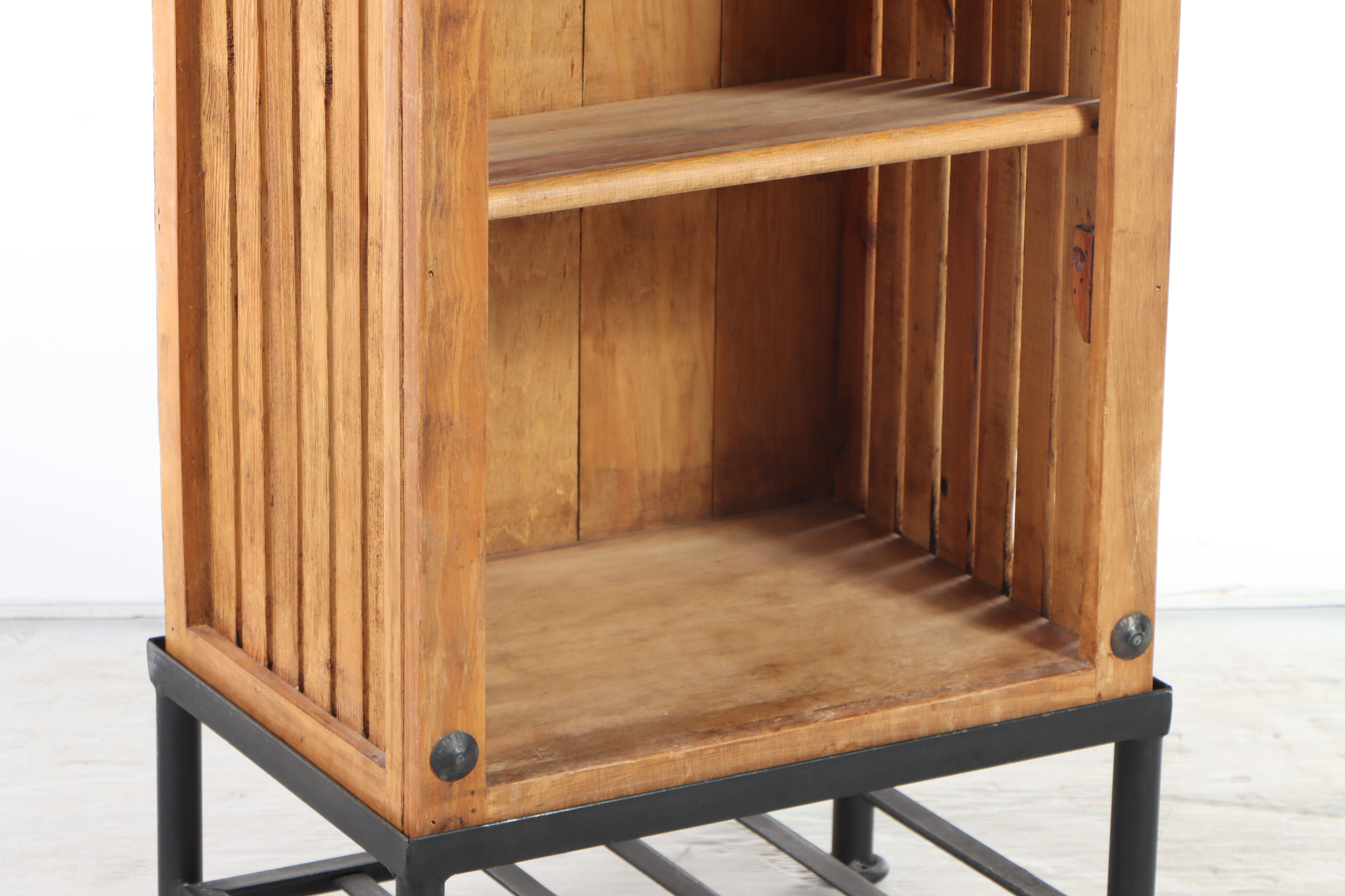 Mexican Pine Open Bookshelf on Metal Stand