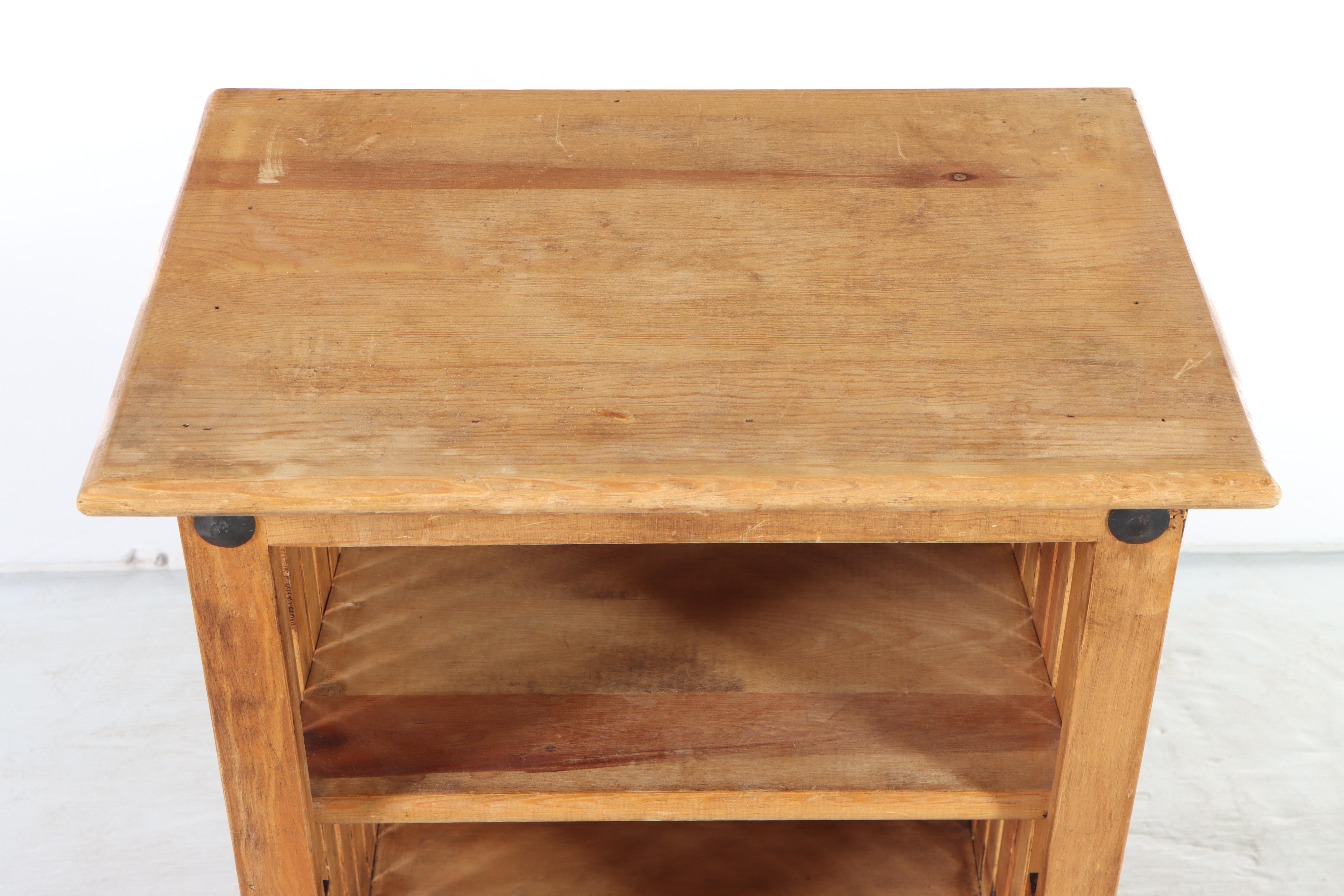 Mexican Pine Open Bookshelf on Metal Stand