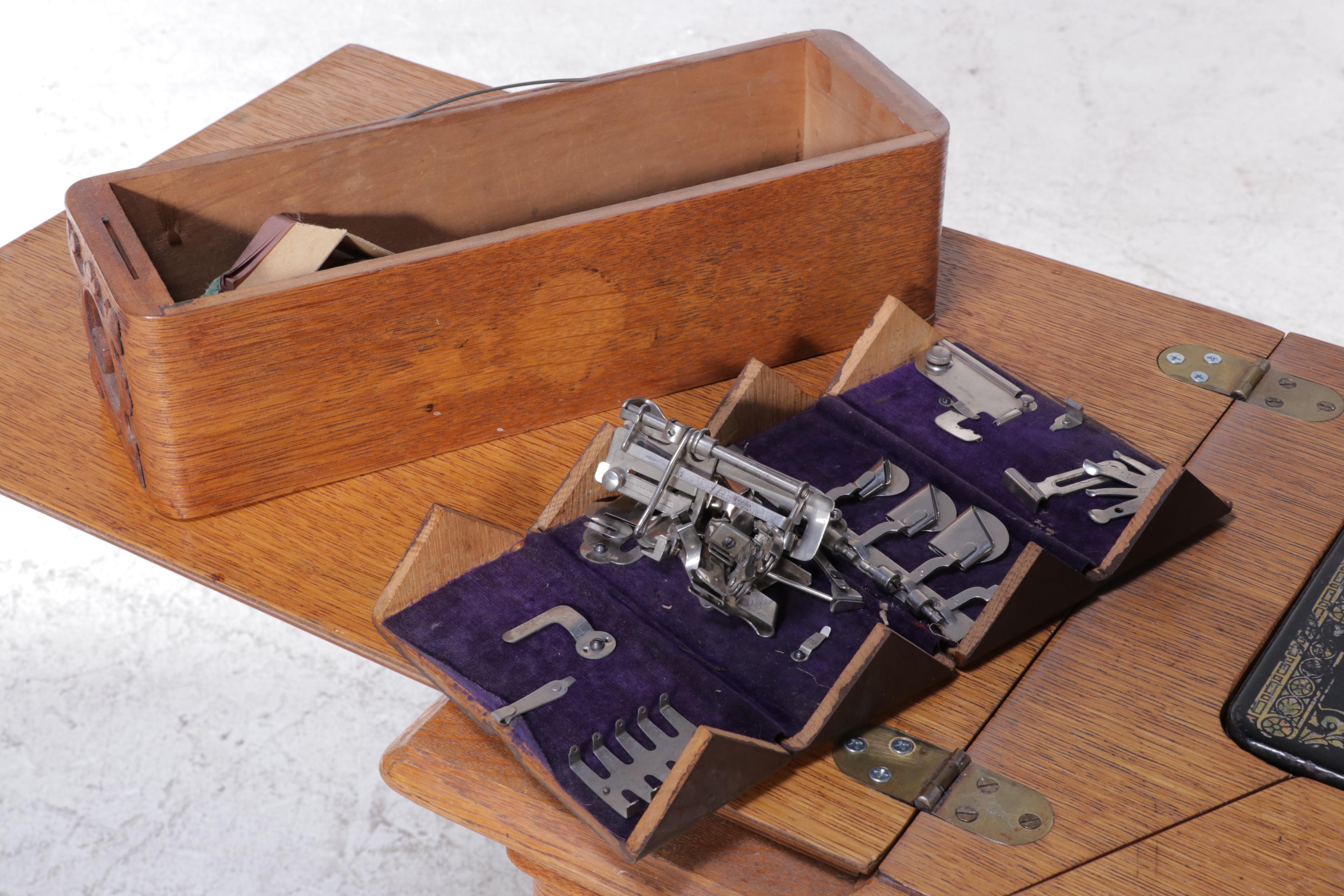 Victorian Oak Case Singer Treadle Sewing Machine, Late 19th/ Early 20th Century