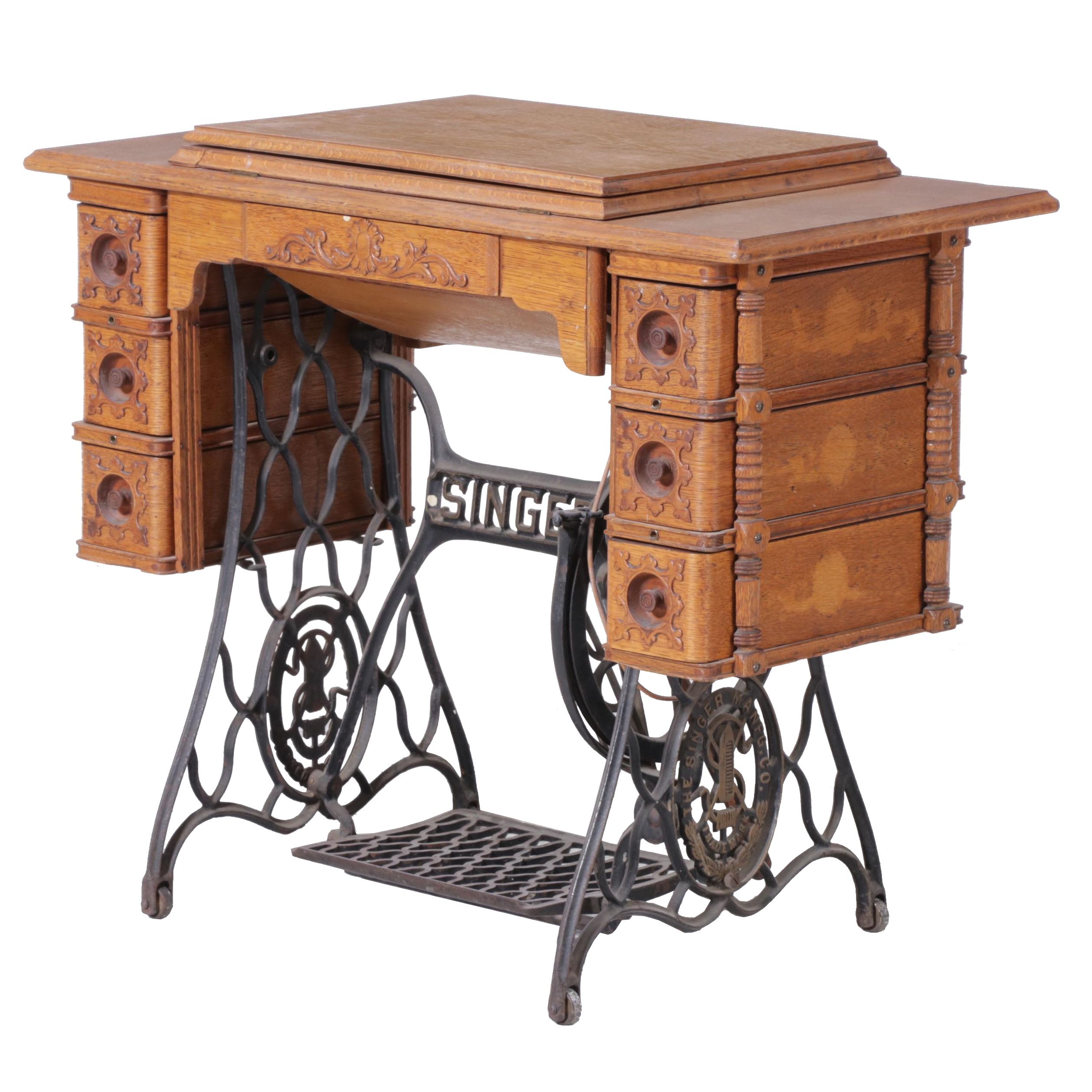 Victorian Oak Case Singer Treadle Sewing Machine, Late 19th/ Early 20th Century