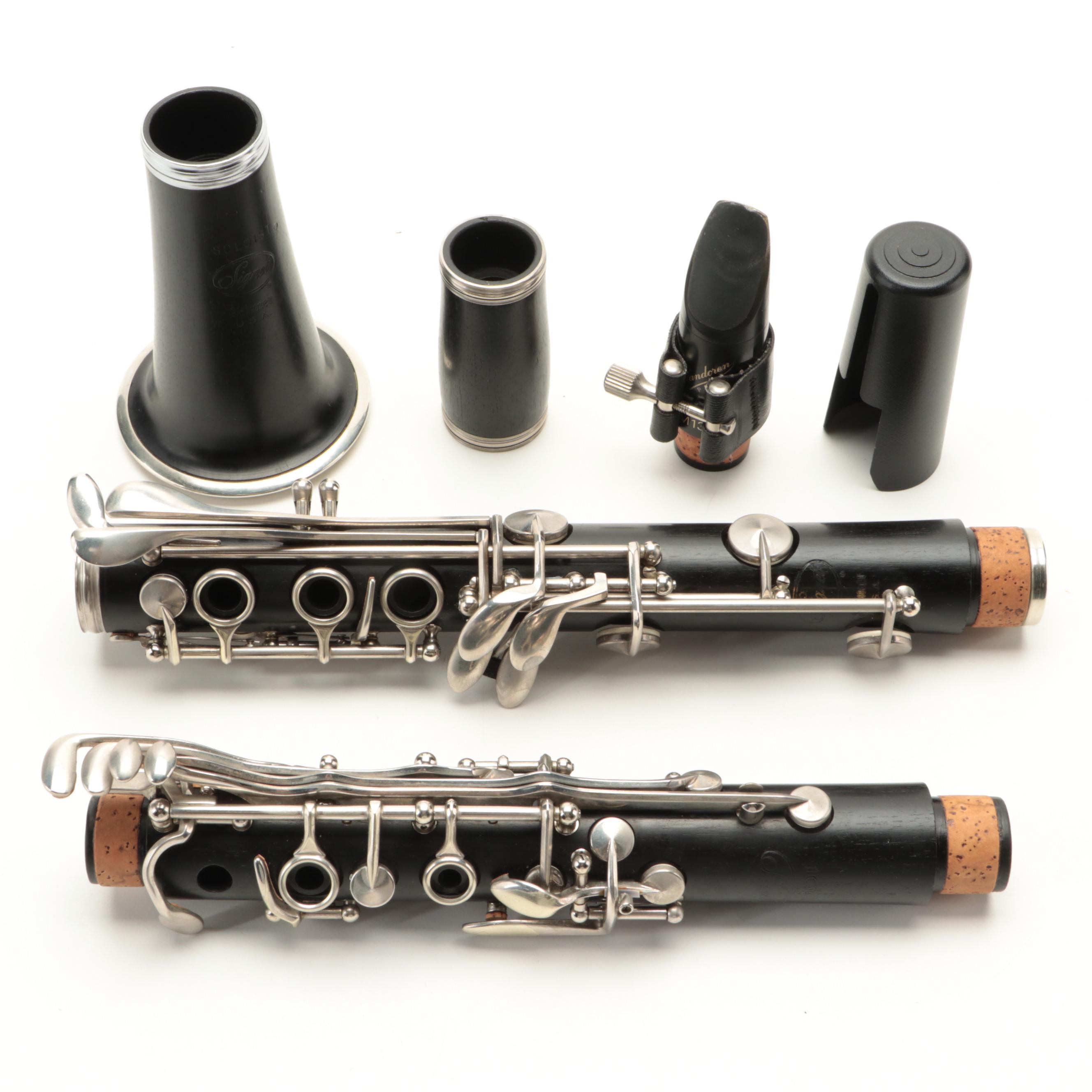 Selmer Signet Soloist 100 Clarinet with Vandoren Mouthpiece in Case