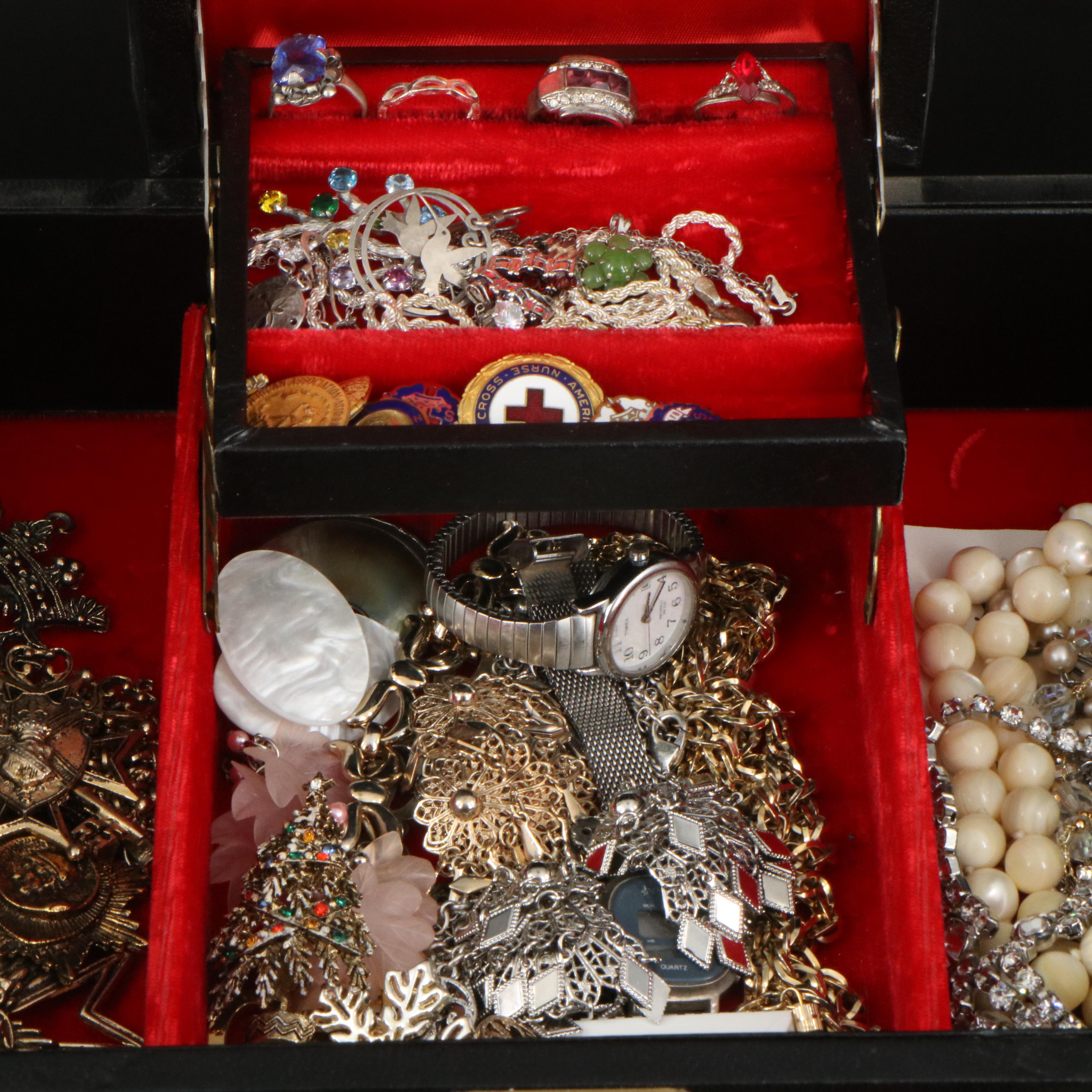 Uncommon Discoveries: Jewelry Collection