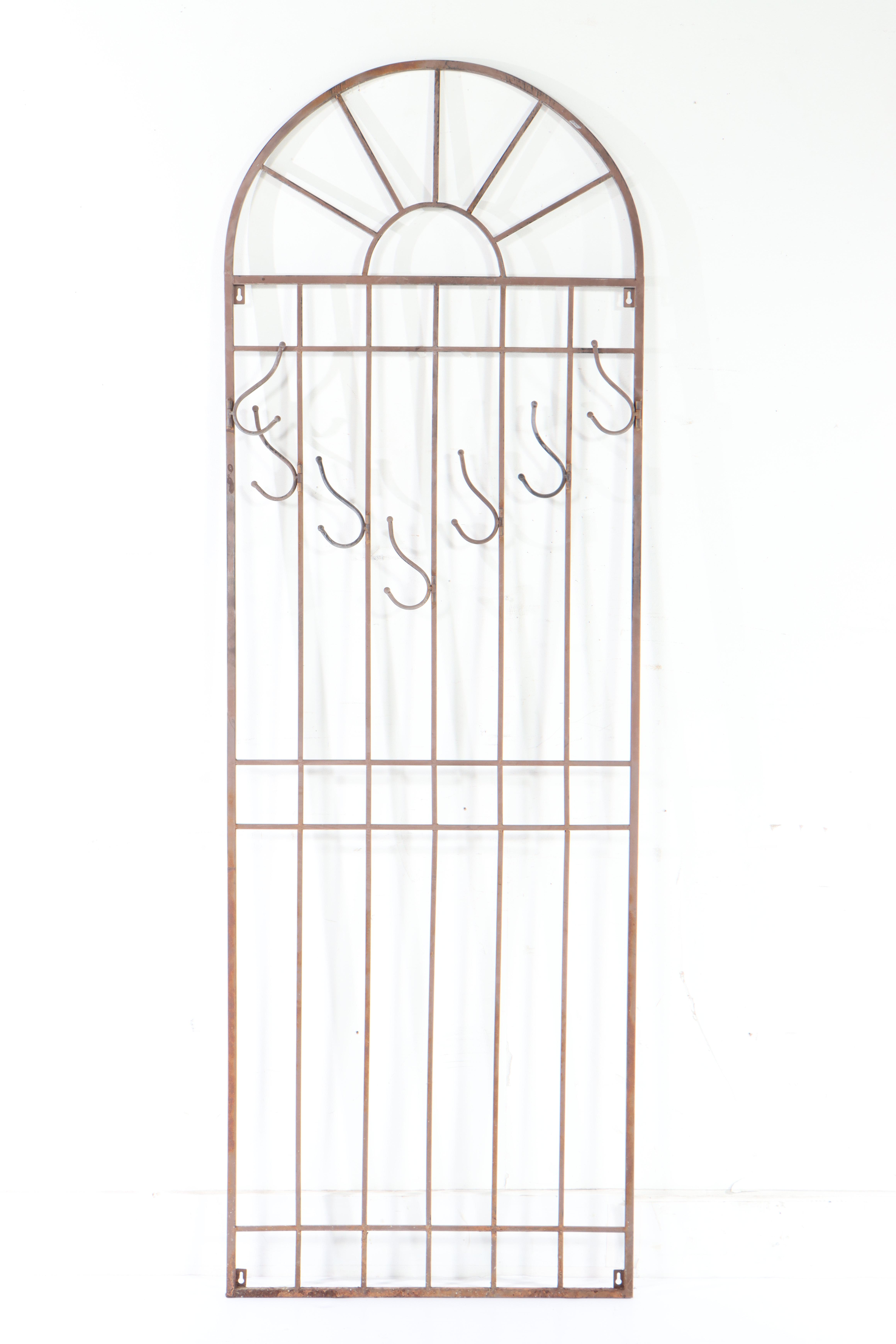 Metal Garden Trellis with Obelisk and Medallion