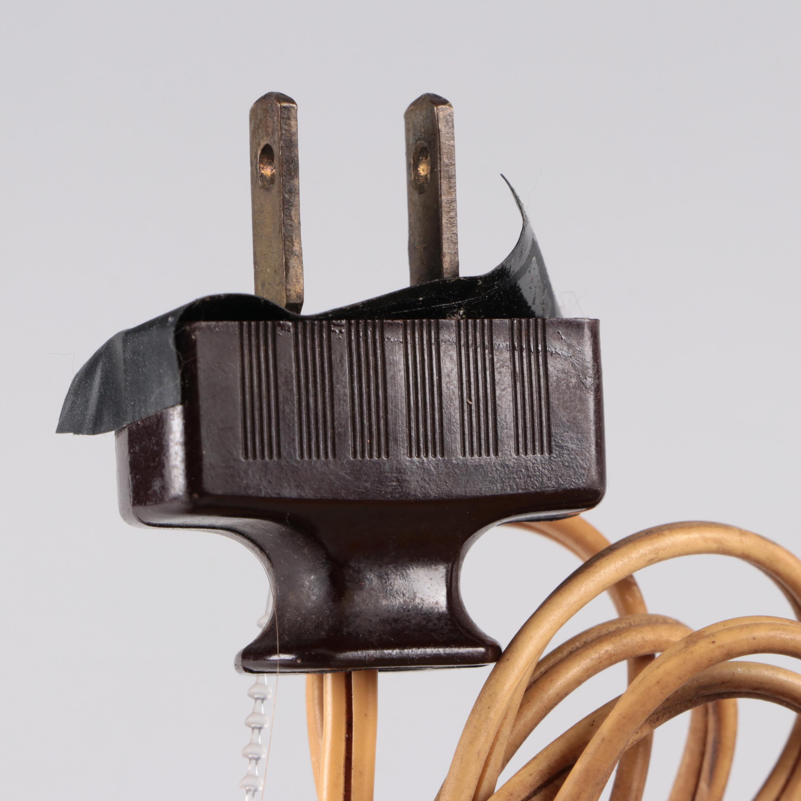 Pair of ABCO Art Deco Slag Glass Urn Table Lamps, Circa 1930s