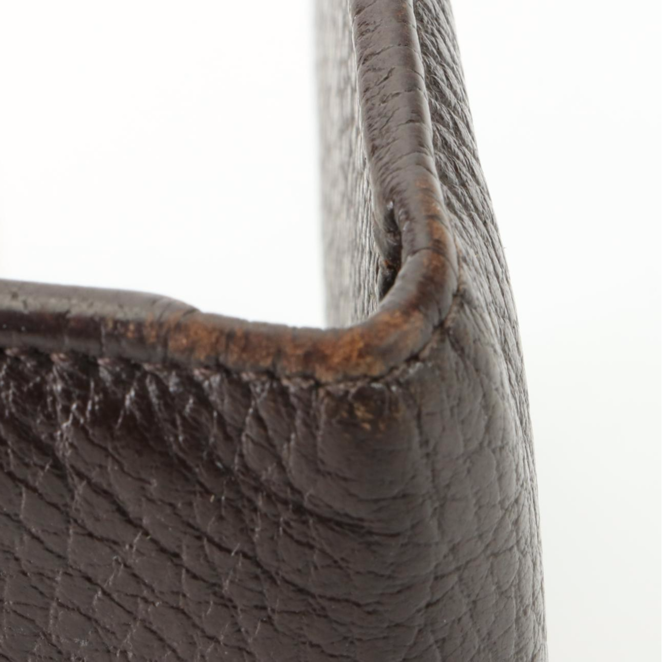 Gucci Bifold Wallet in Grained Leather