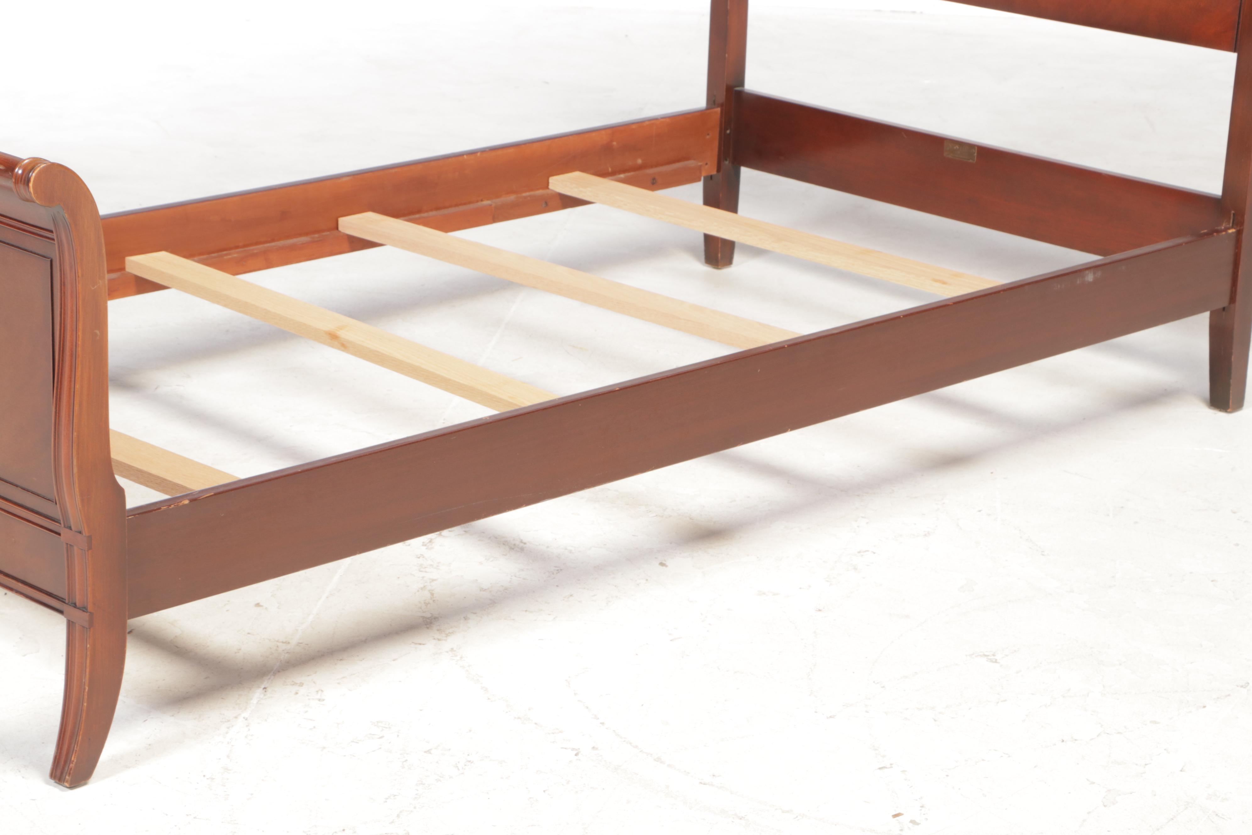 Pair of Fallon & Hellen of Baltimore Mahogany Twin Size Sleigh Beds, circa 1940