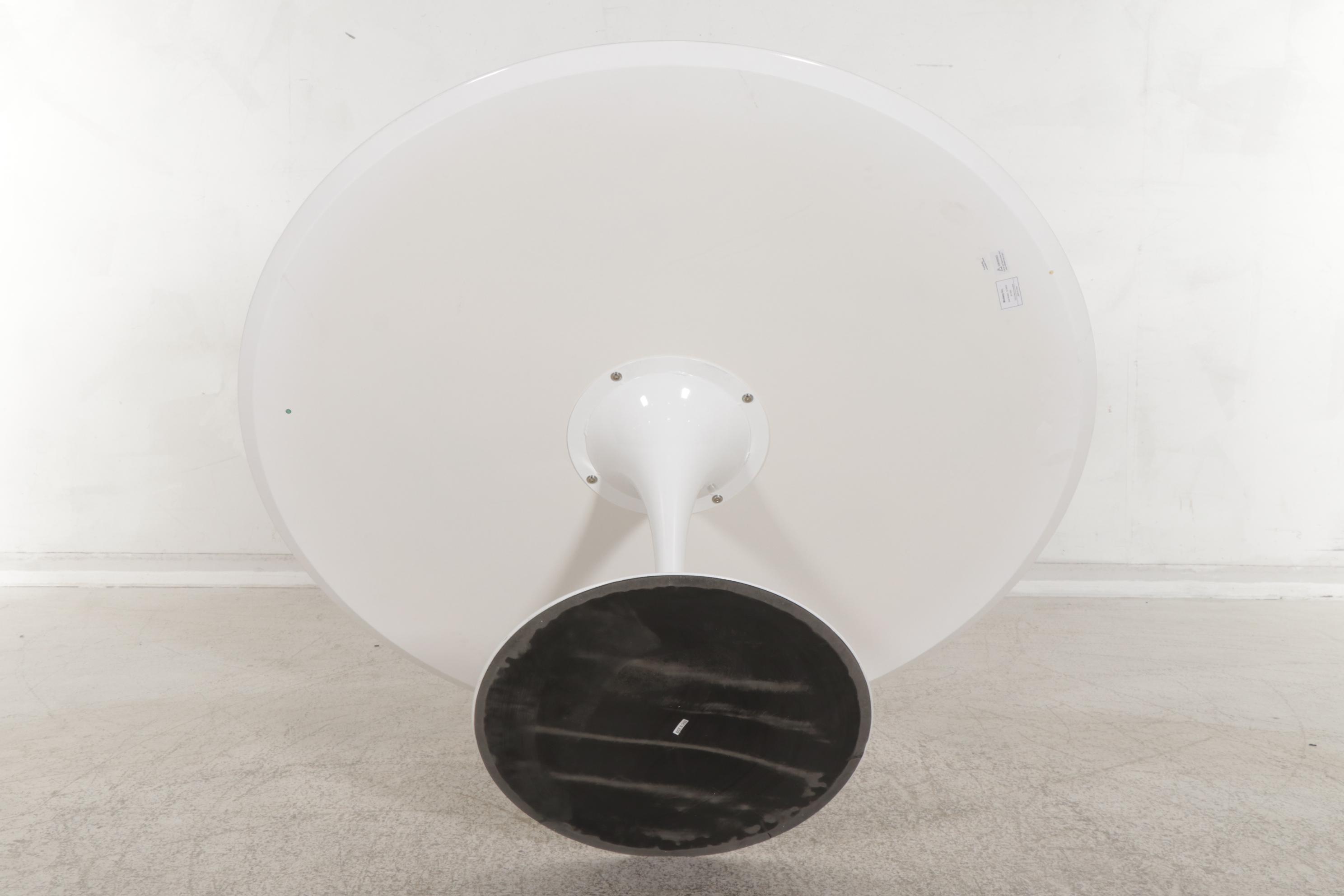 Contemporary Modway "Lippa" Modernist Round Tulip-Style Dining Table