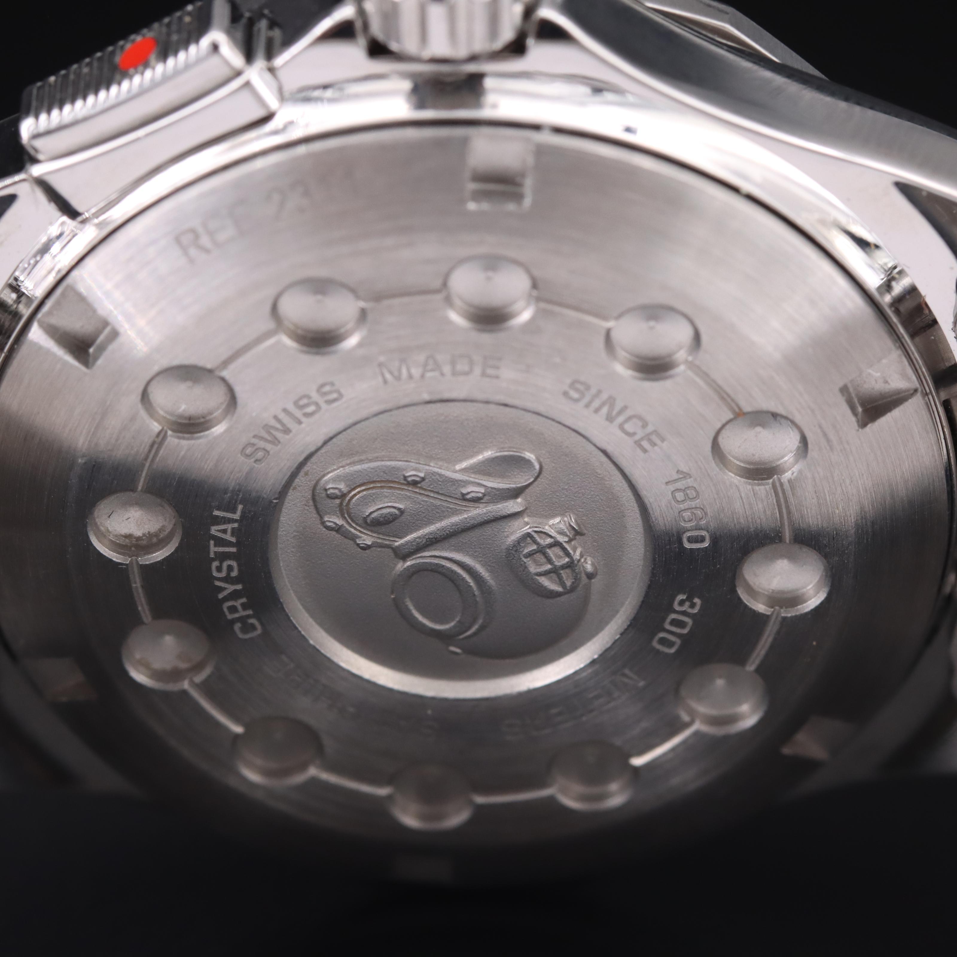 TAG Heuer Aquaracer Alarm Big Date 40mm Black Watch