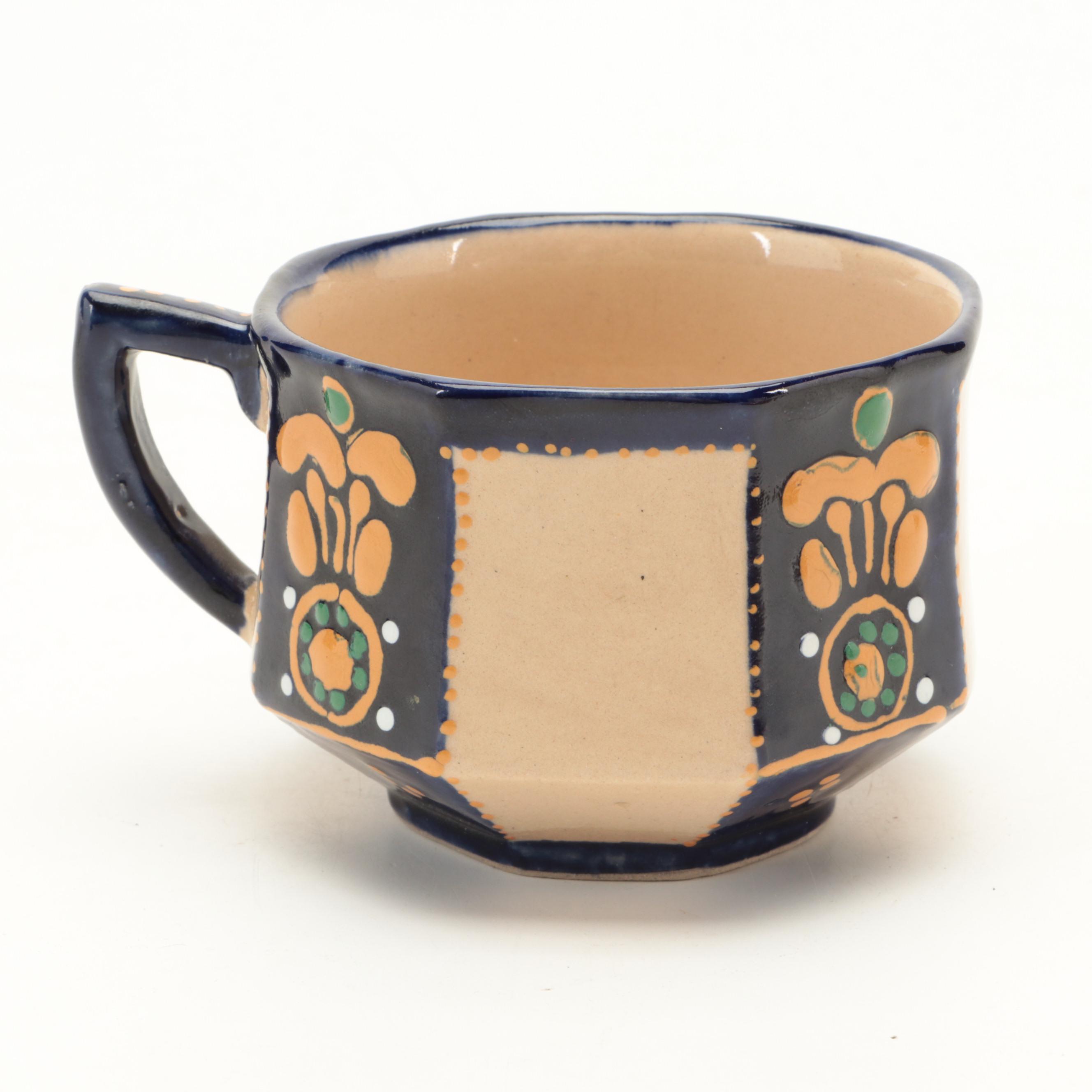 Henriot Quimper Hand-Painted Moriage Faïence Cups and Saucers