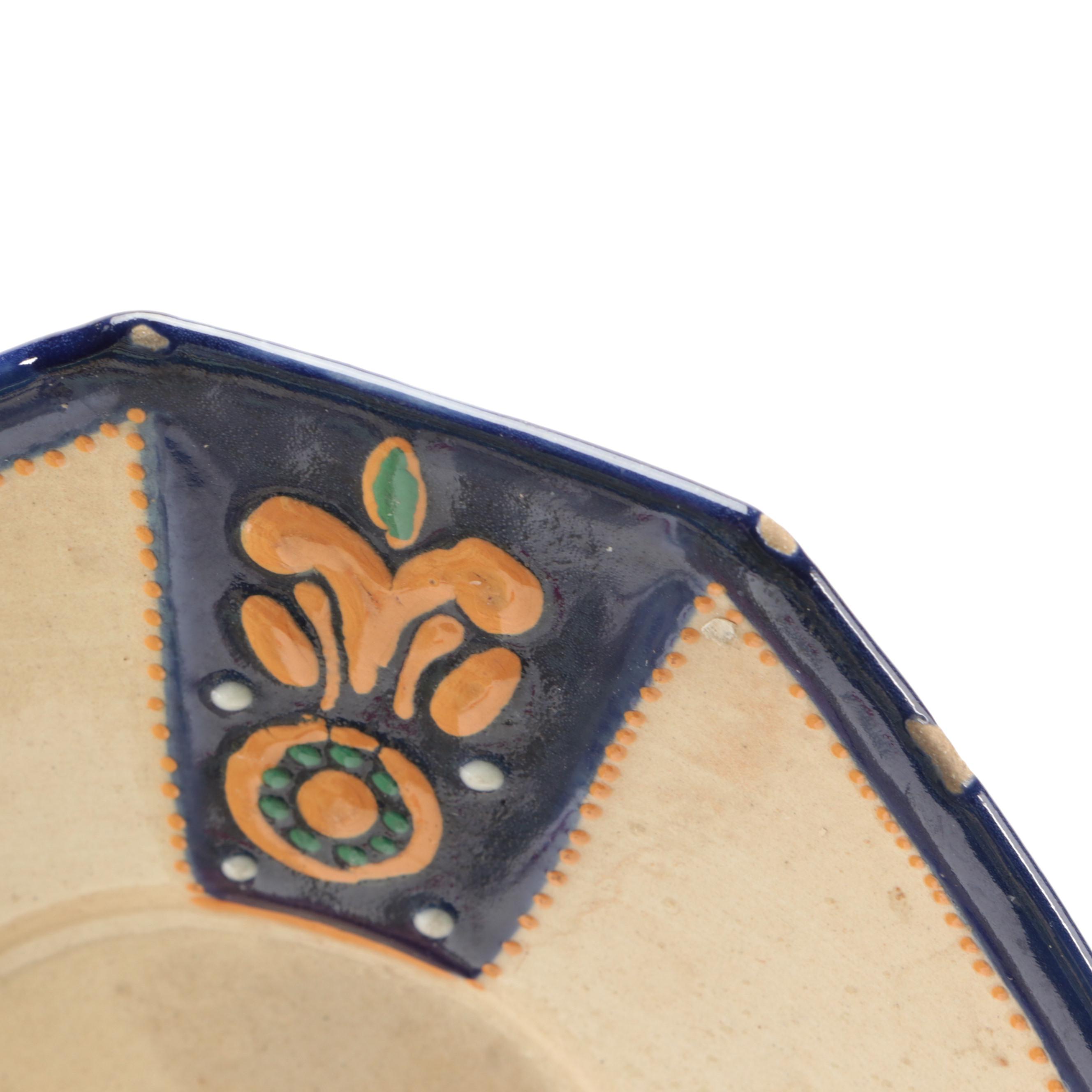 Henriot Quimper Hand-Painted Moriage Faïence Cups and Saucers