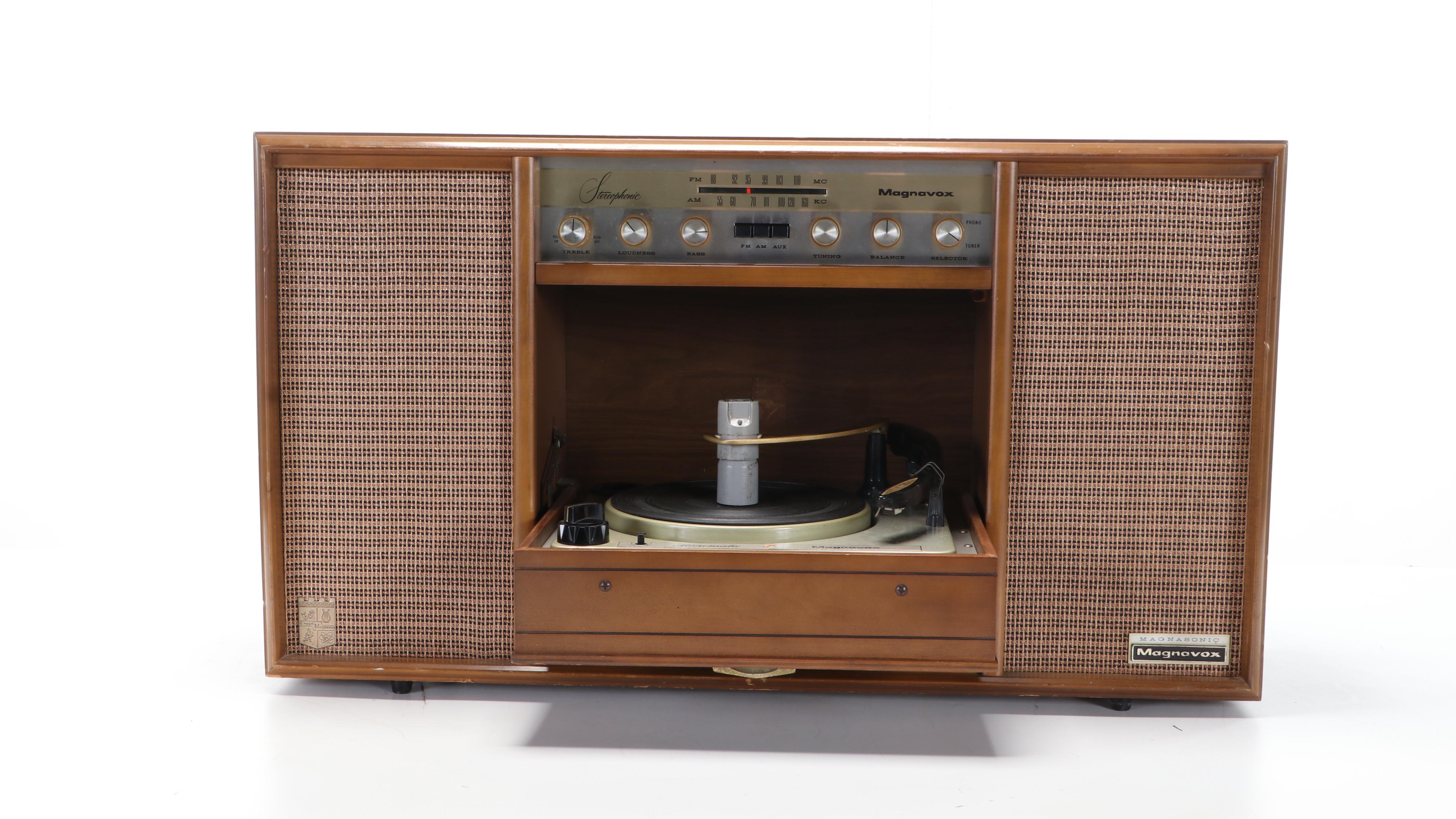 Magnavox Magnasonic Stereophonic AM/FM Receiver Turntable, Mid-20th Century
