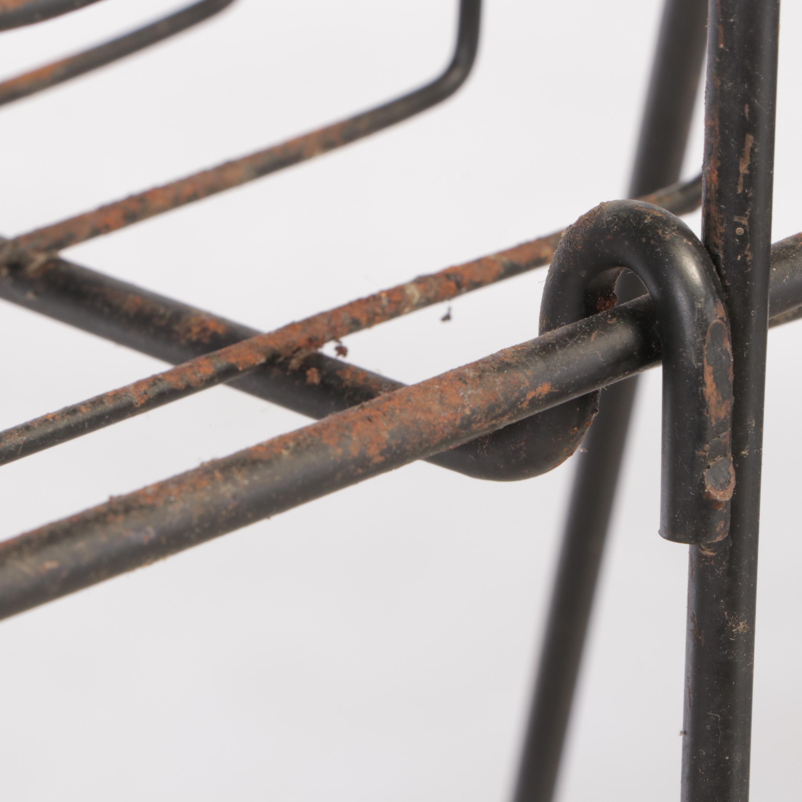 Wire Freestanding Retail Magazine Display Rack