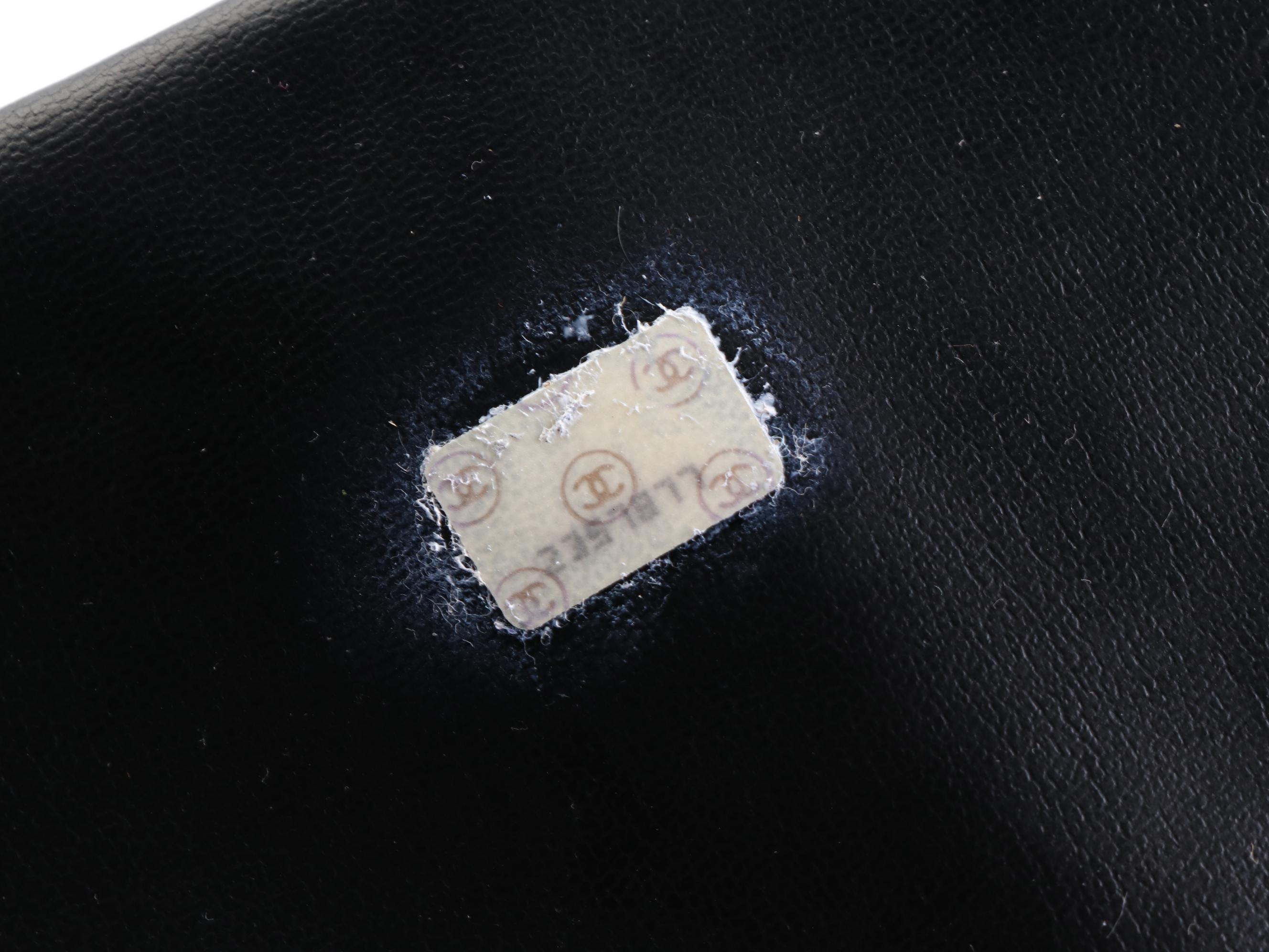 Chanel CC Shoulder Bag in Black Quilted Patent Leather