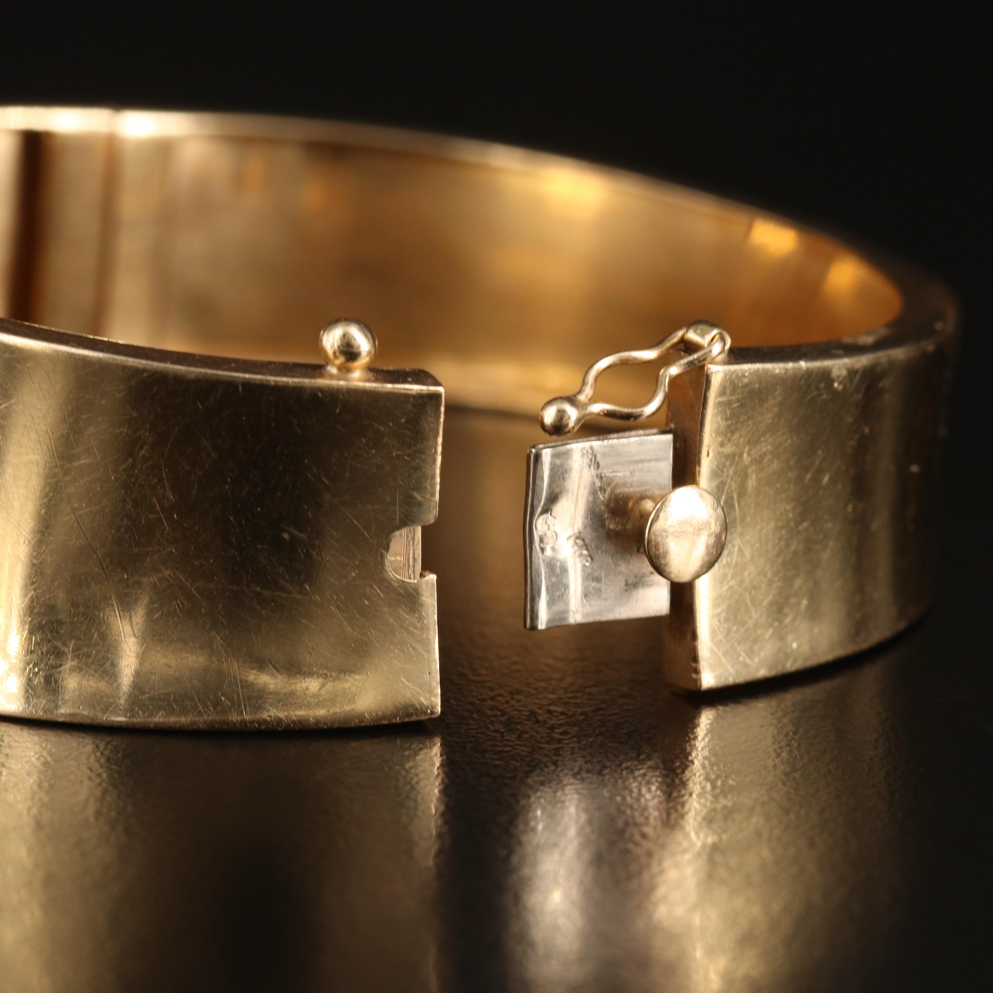 14K Tapered Concave Hinged Bangle