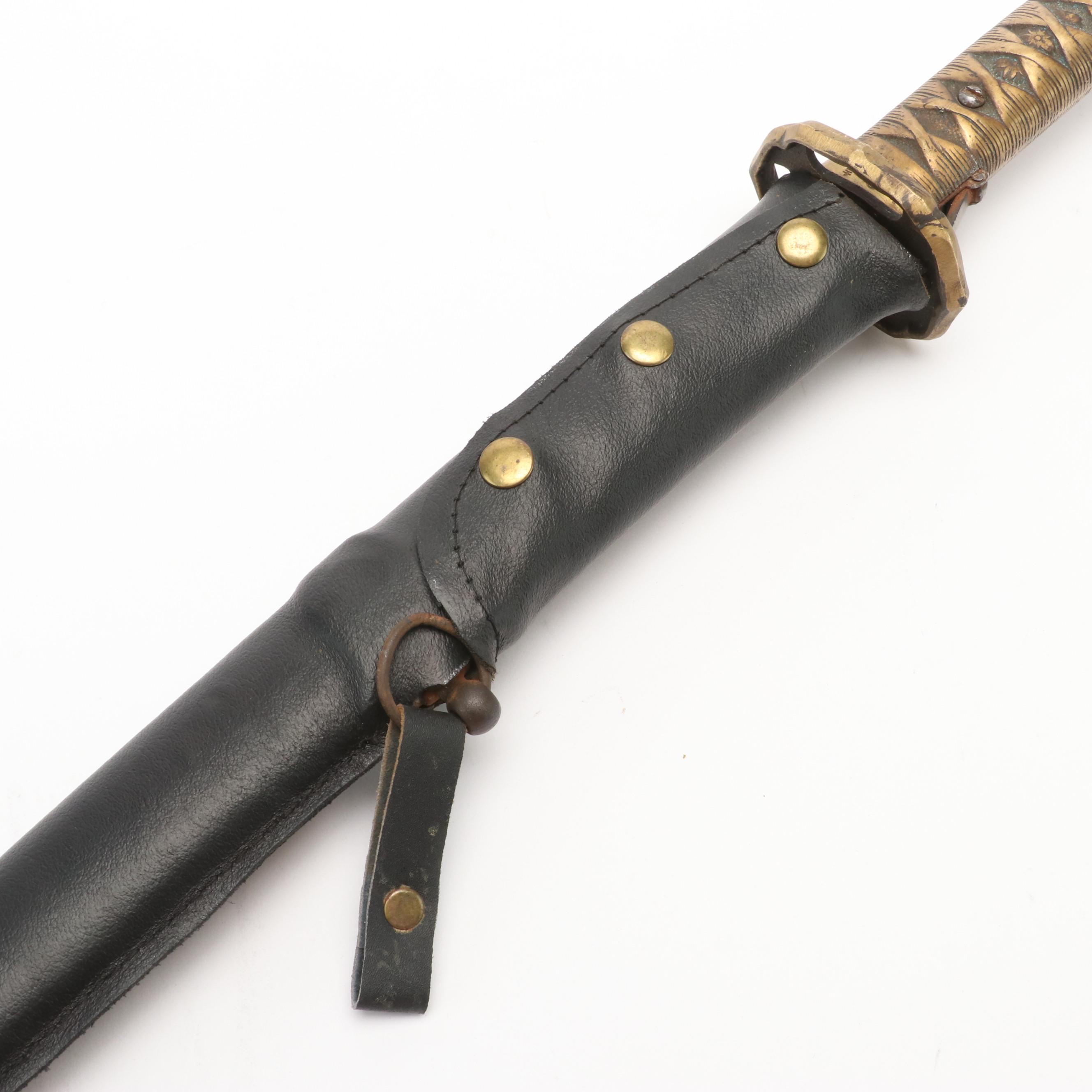 NCO Type Shin-Guntō Replica Sword With Leather-Wrapped Scabbard