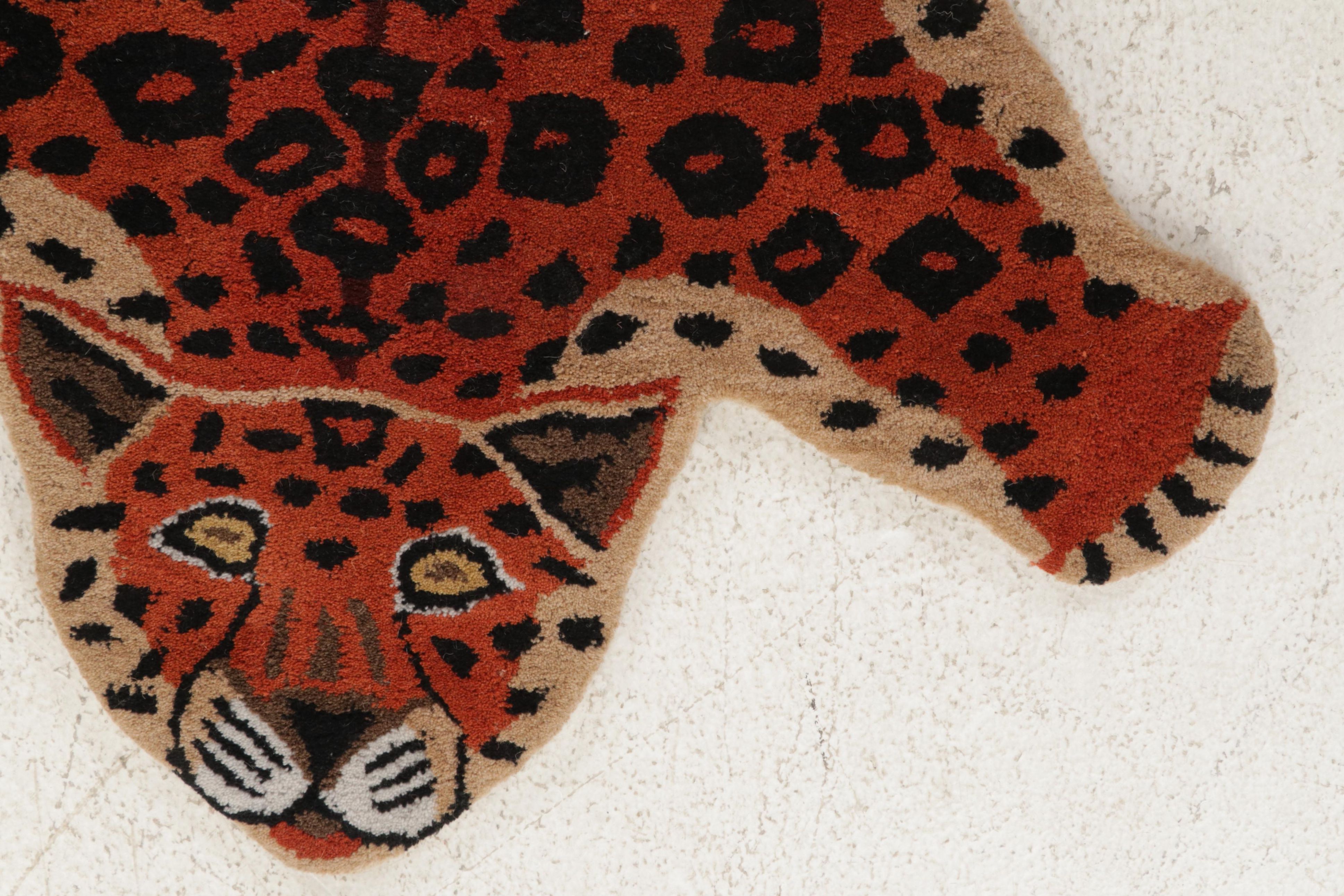 3' x 5' Hand-Tufted Indian Leopard Shaped Area Rug