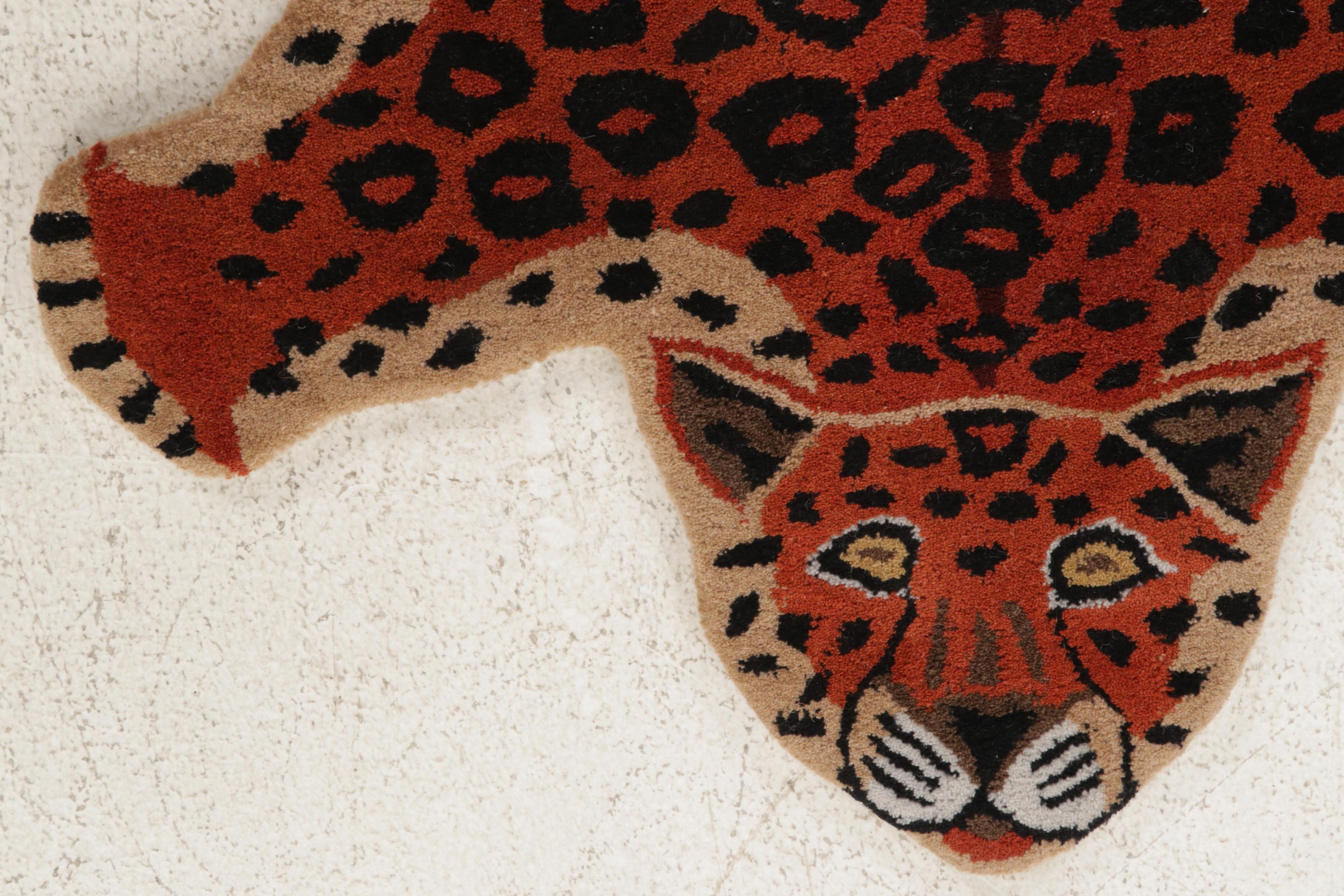 3' x 5' Hand-Tufted Indian Leopard Shaped Area Rug