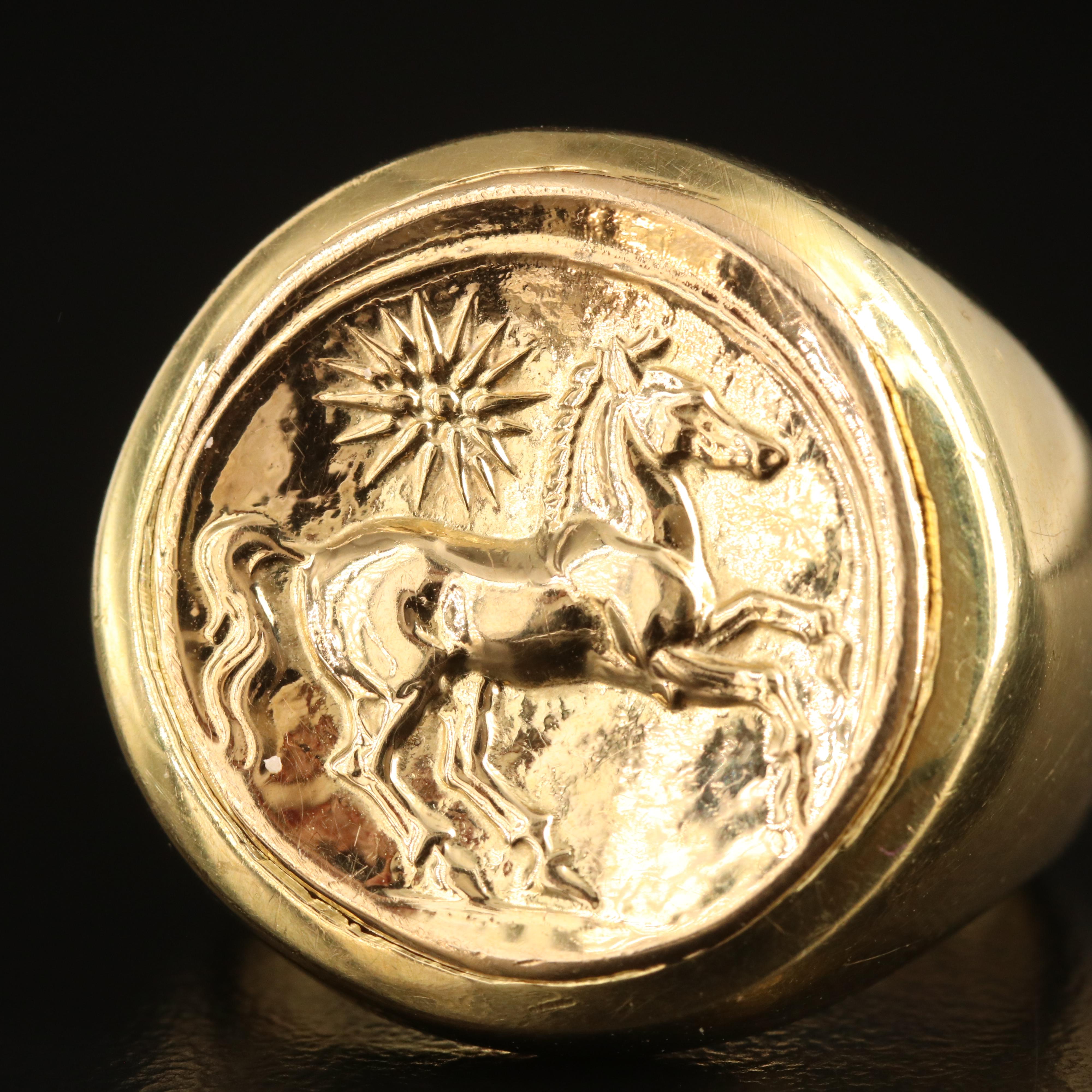 18K Rampant Stallion Signet Ring
