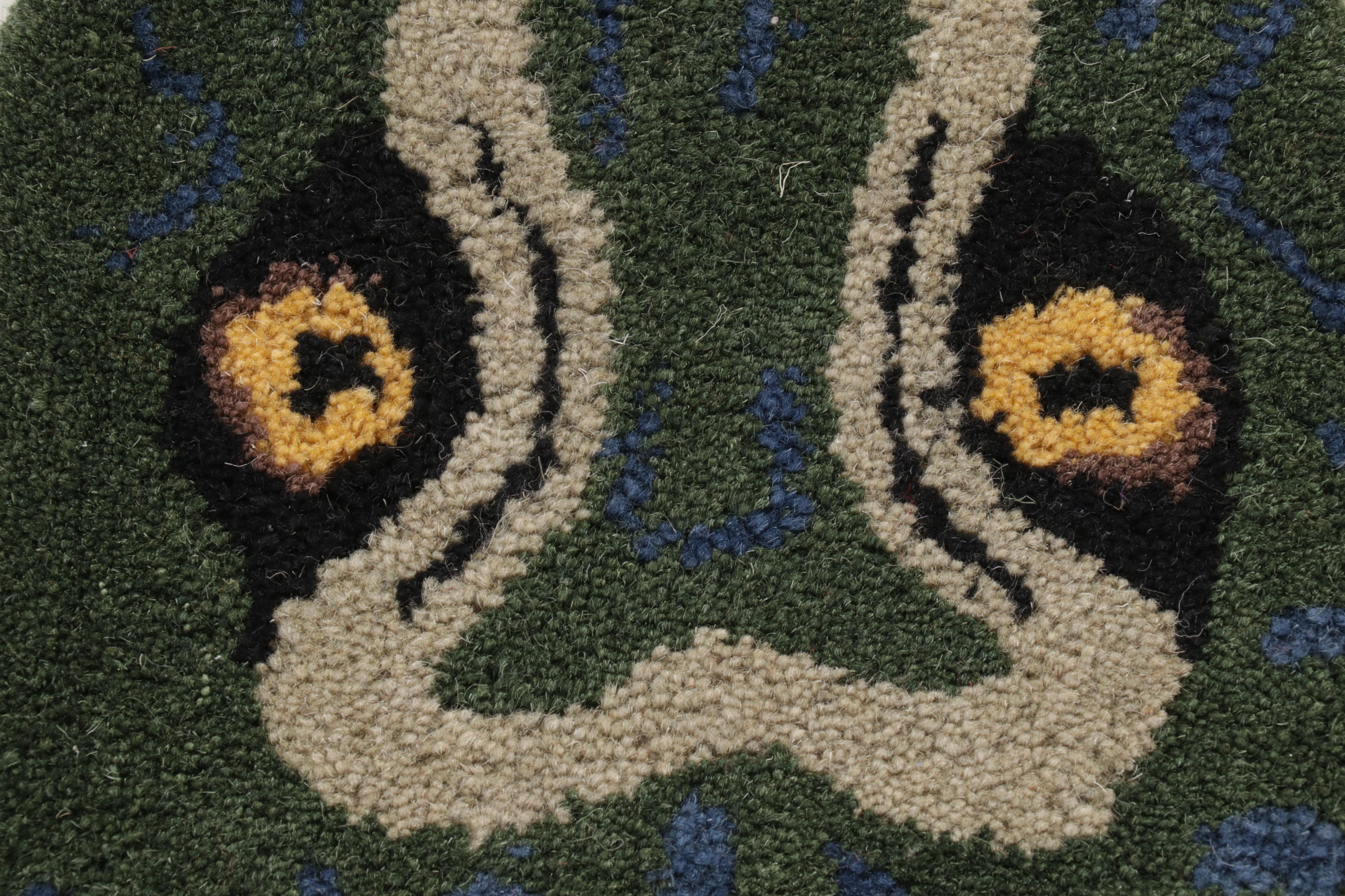 2'10 x 5' Hand-Tufted Pictorial Crocodile Form Accent Rug