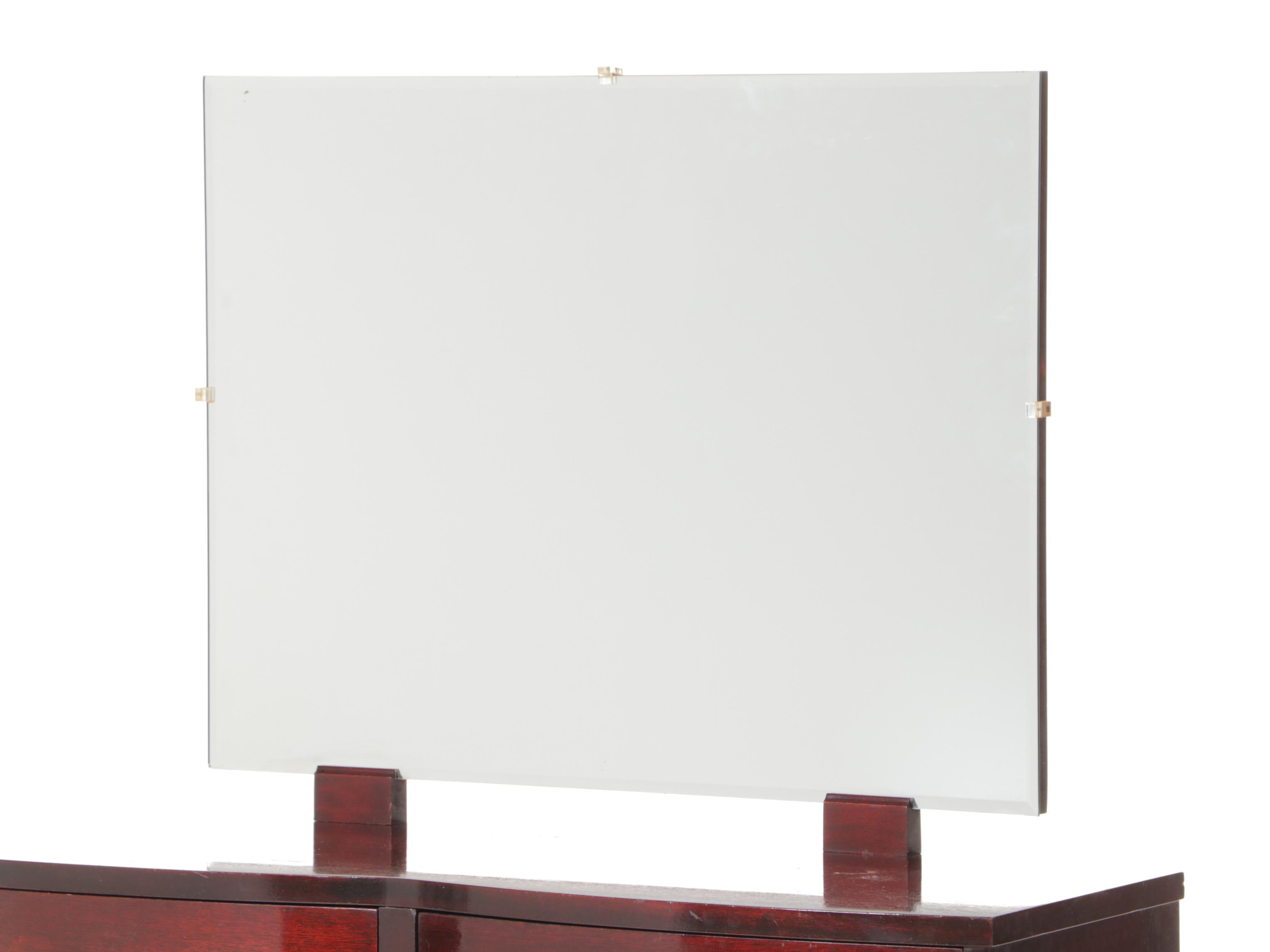 Art Deco Mahogany Six-Drawer Serpentine-Front Dresser, Mid-20th Century