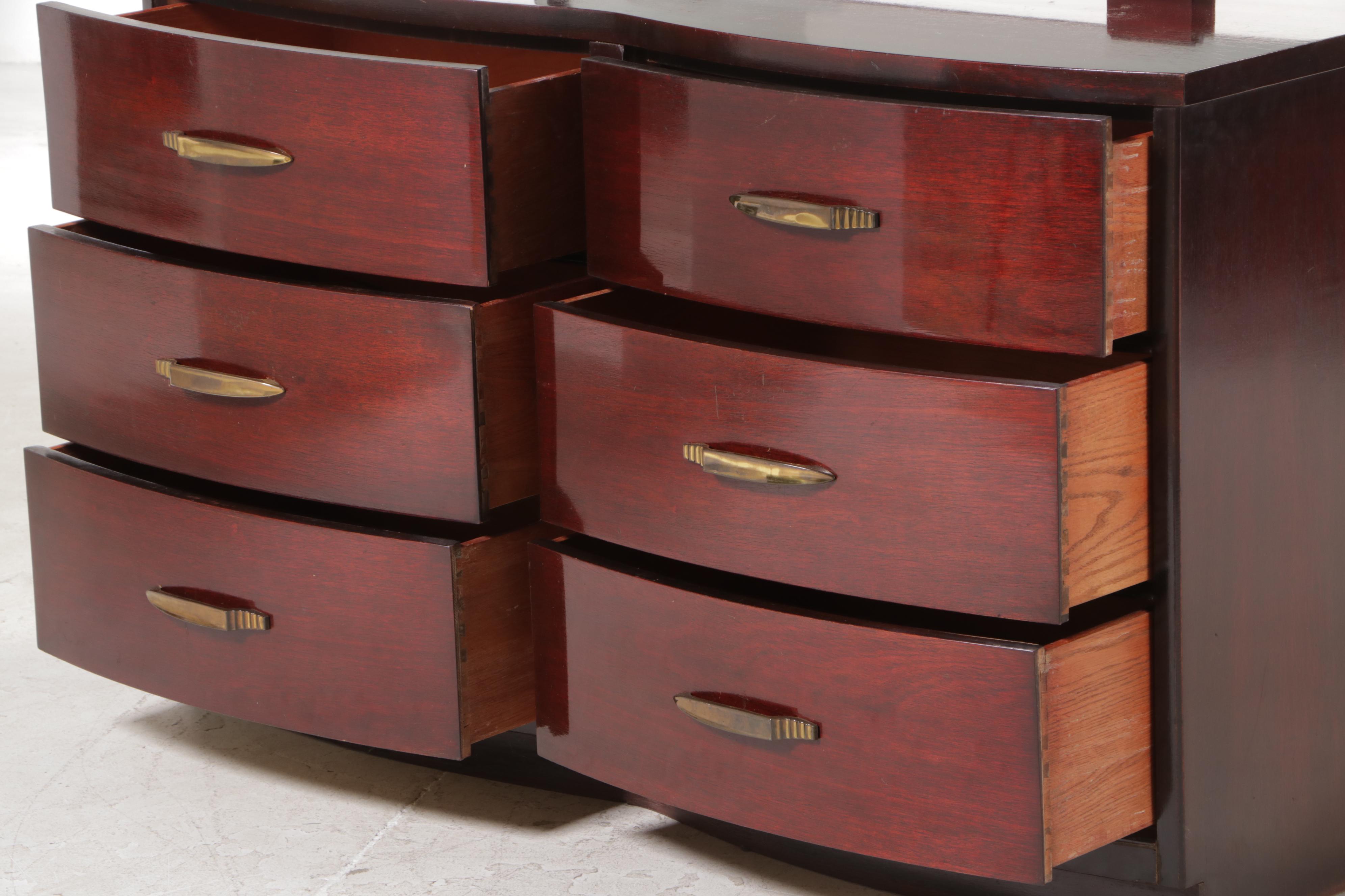 Art Deco Mahogany Six-Drawer Serpentine-Front Dresser, Mid-20th Century