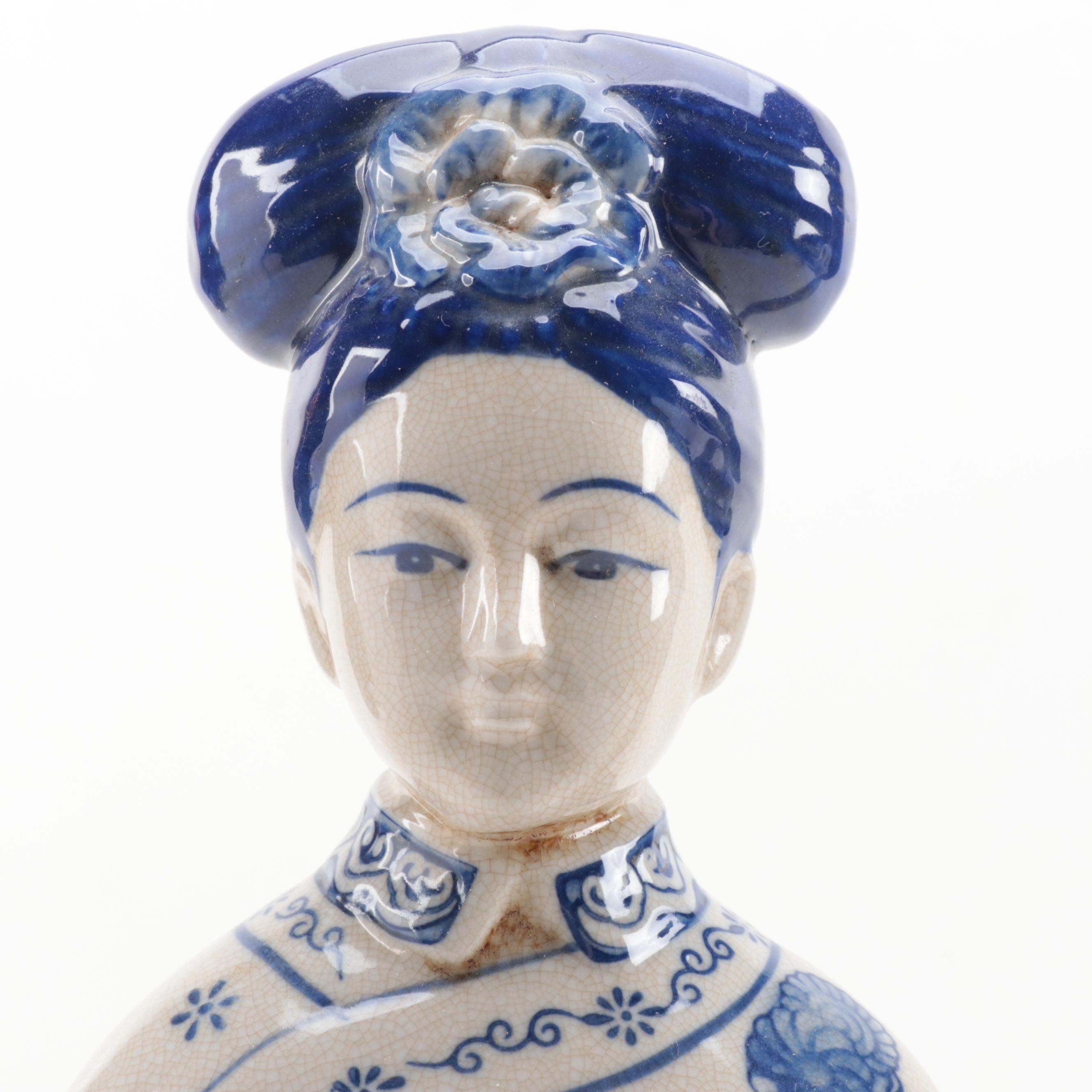 chinese-blue-and-white-porcelain-figures-ebth