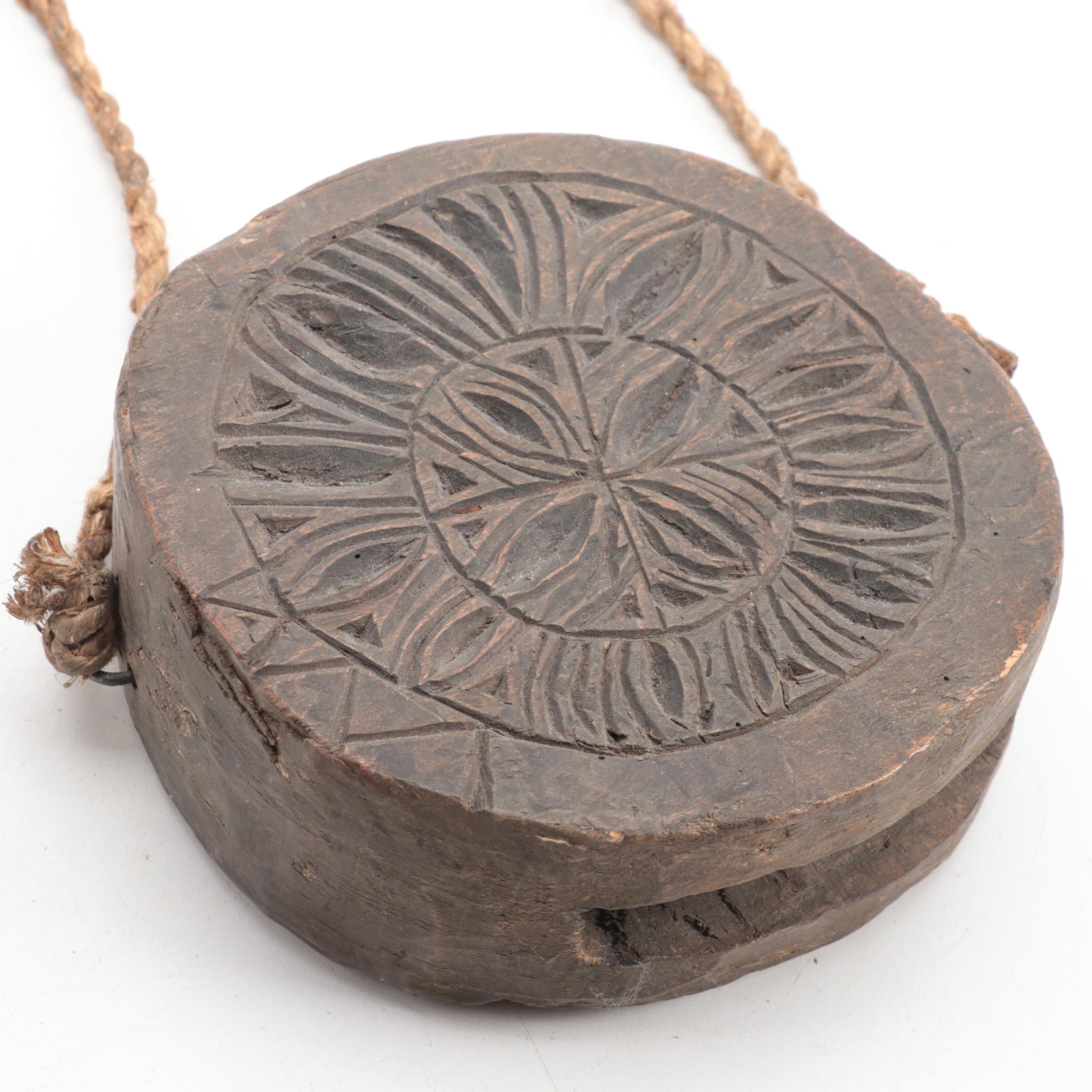 Indian Carved Wood Hunter's Dao / Blade Holder