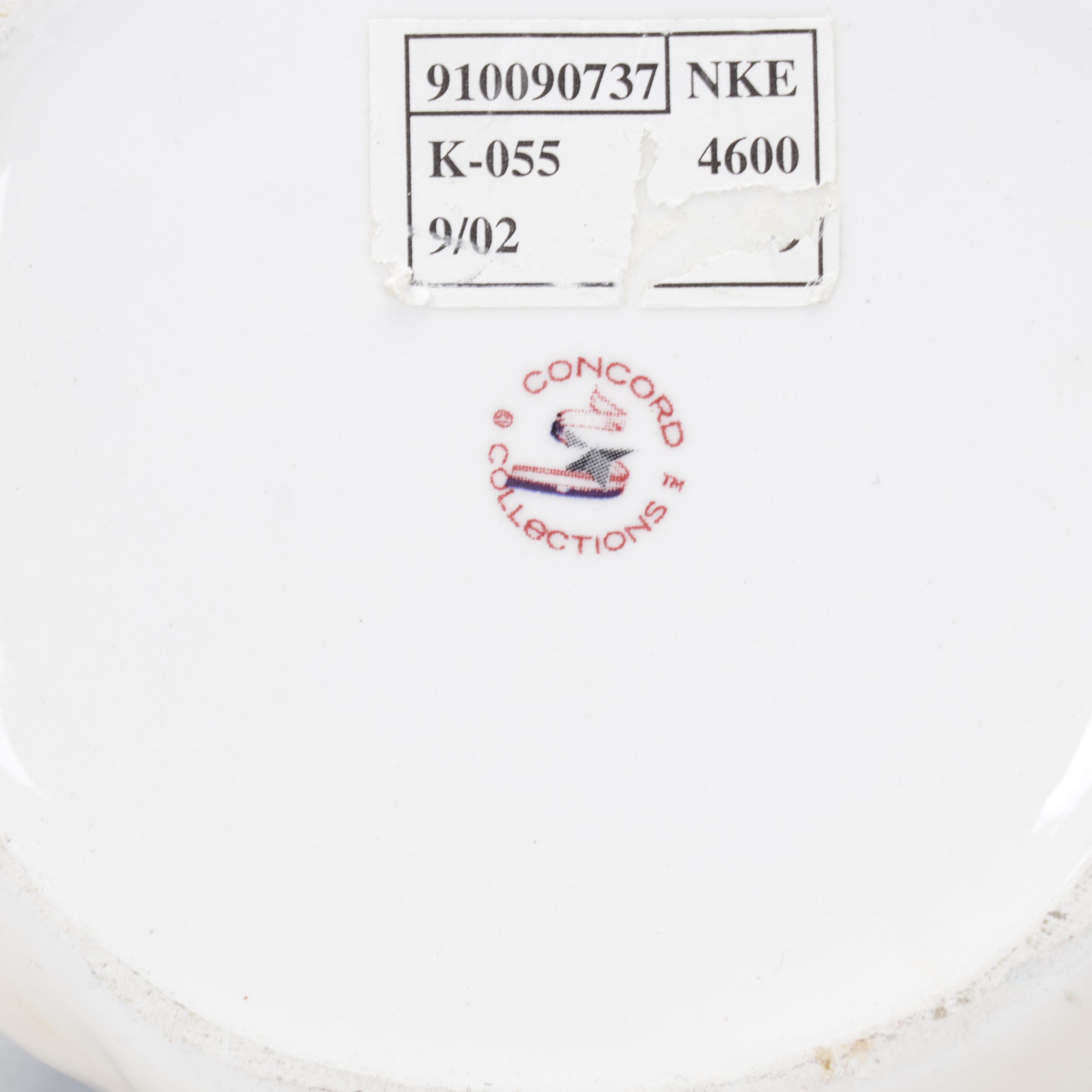 Christmas Table Décor Including Jan Barboglio, Royal Doulton and Bob Timberlake