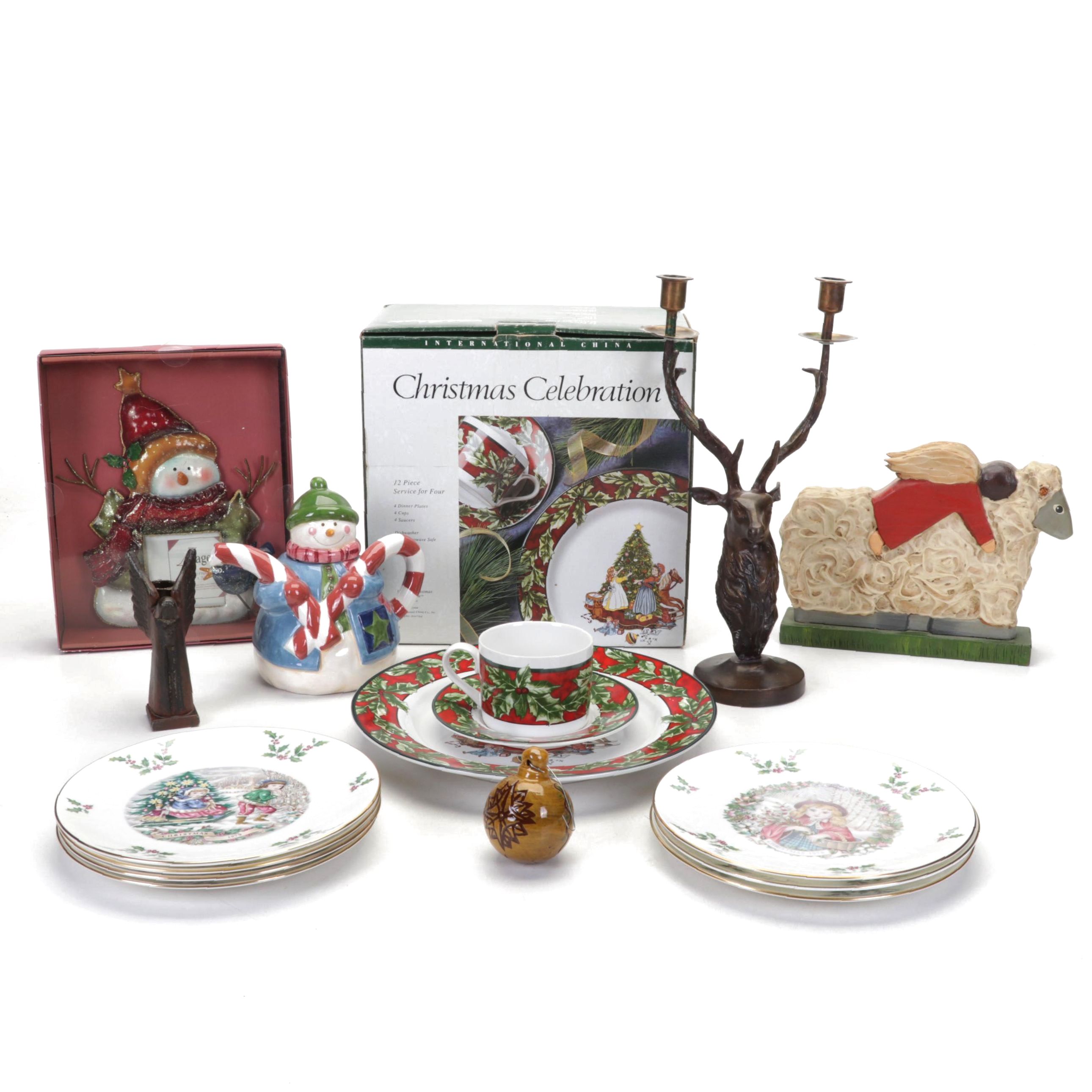 Christmas Table Décor Including Jan Barboglio, Royal Doulton and Bob Timberlake