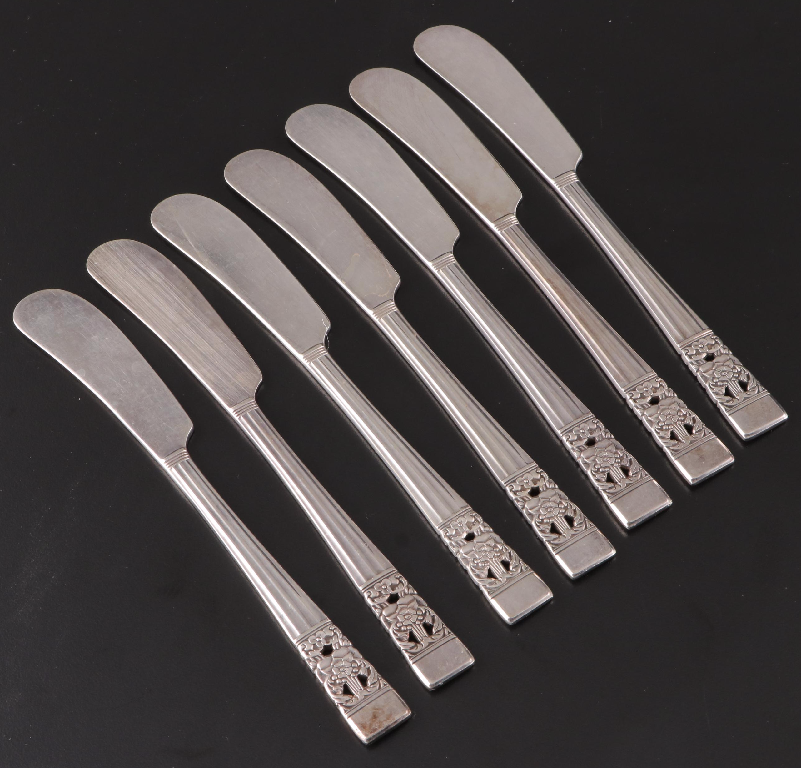 Oneida "Coronation" Community Silver Plate Flatware Set in Chest