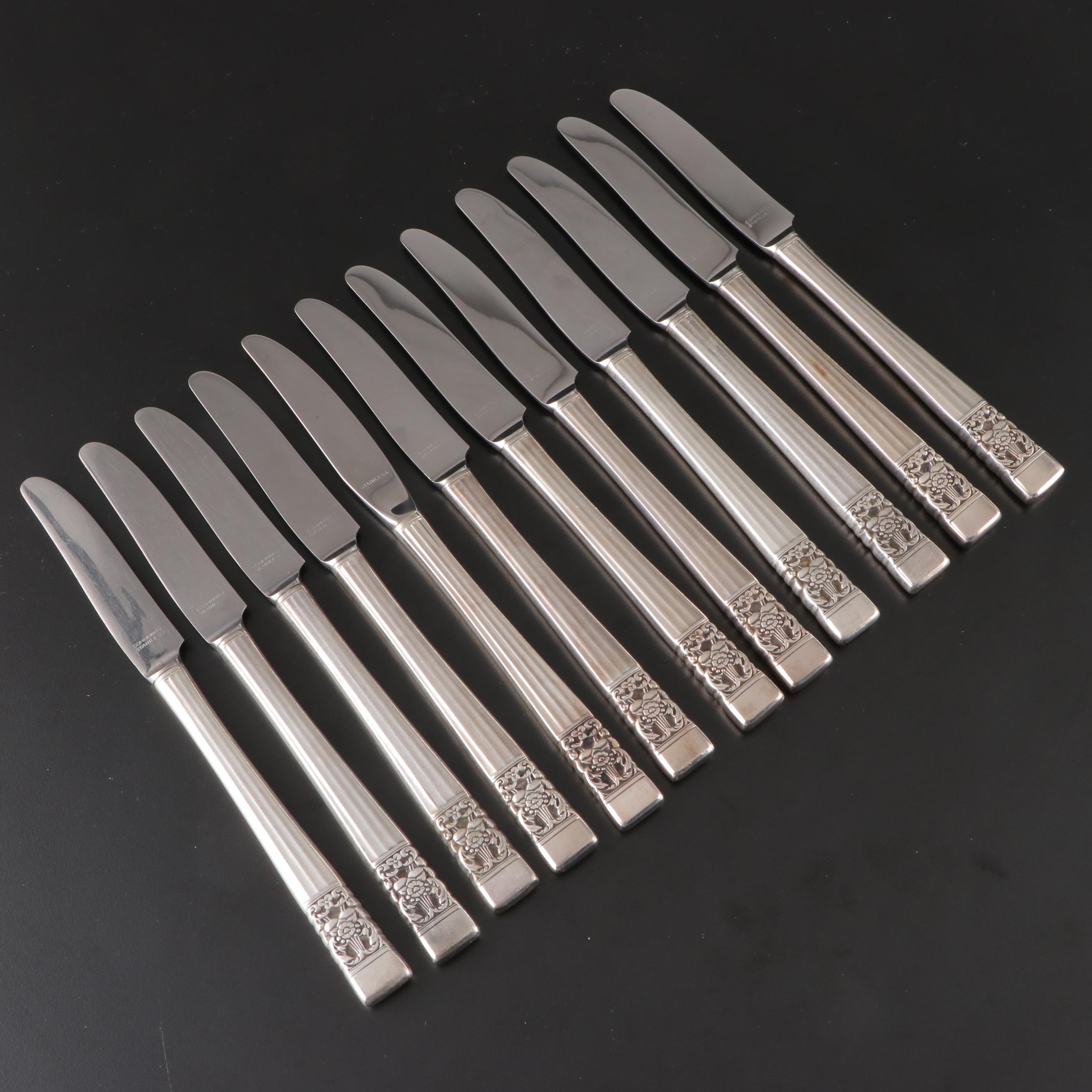 Oneida "Coronation" Community Silver Plate Flatware Set in Chest