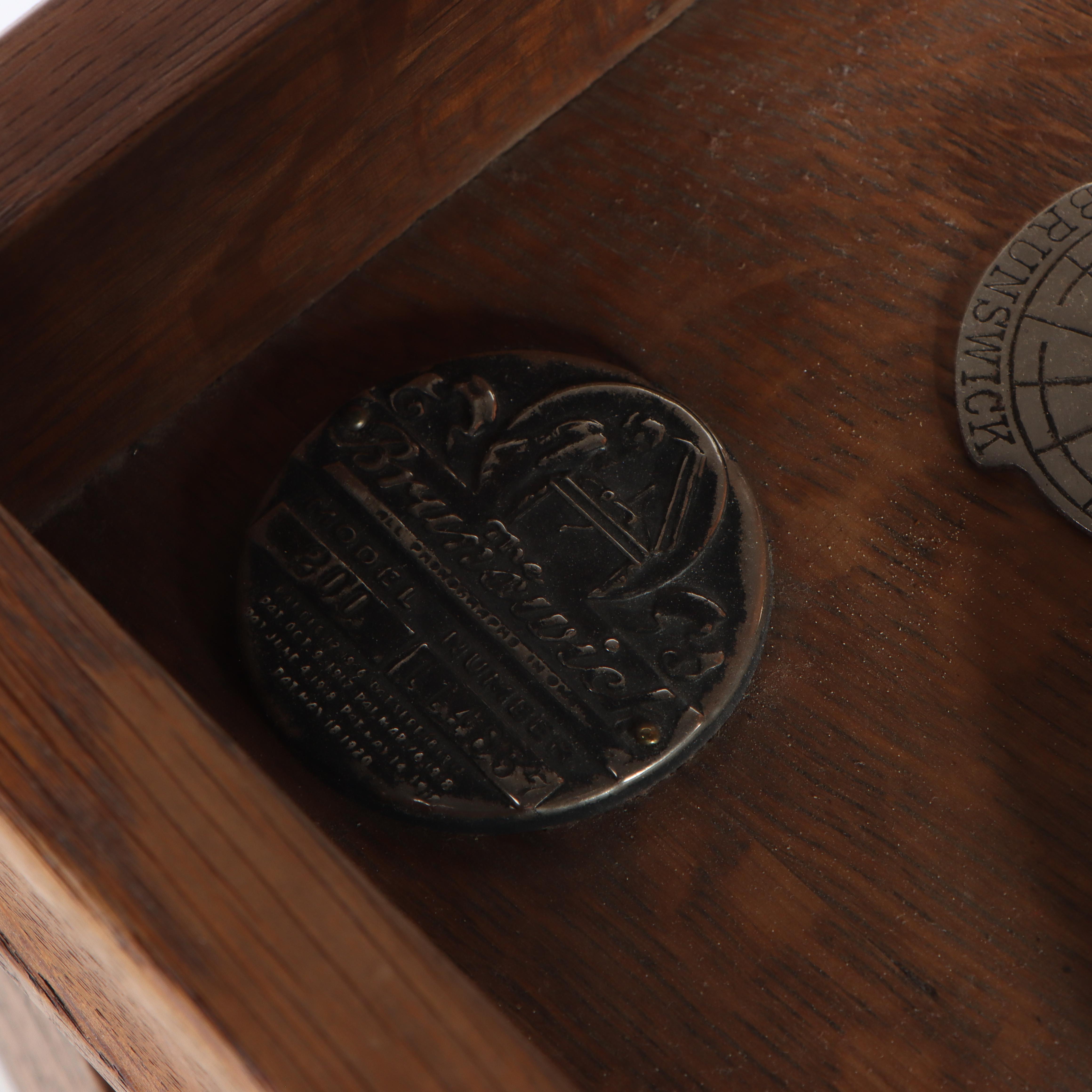 Brunswick Model 200 Phonograph in Oak Floor Cabinet, 1920s