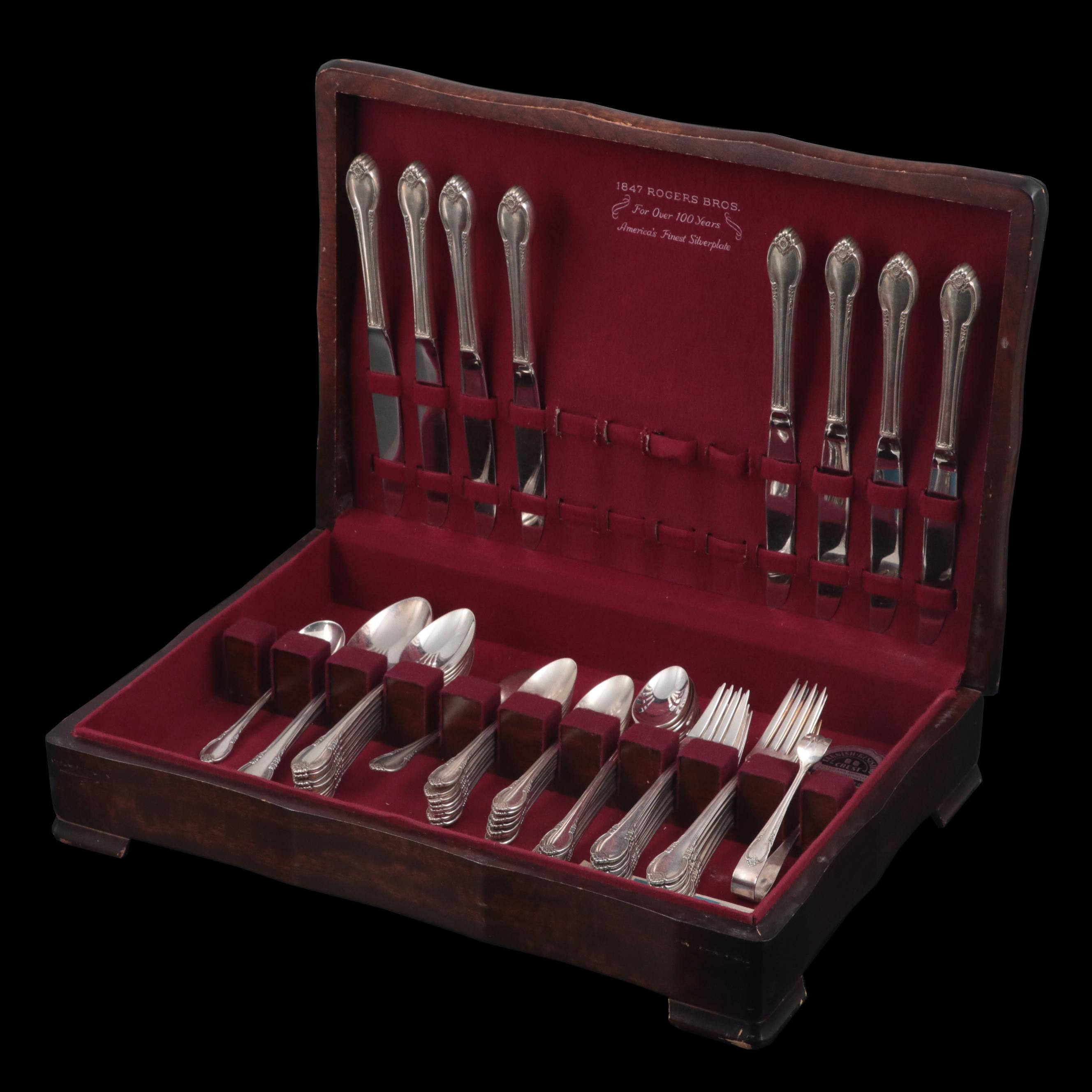 1847 Rogers Bros. "Remembrance" Silver Plate Flatware, Mid to Late 20th Century