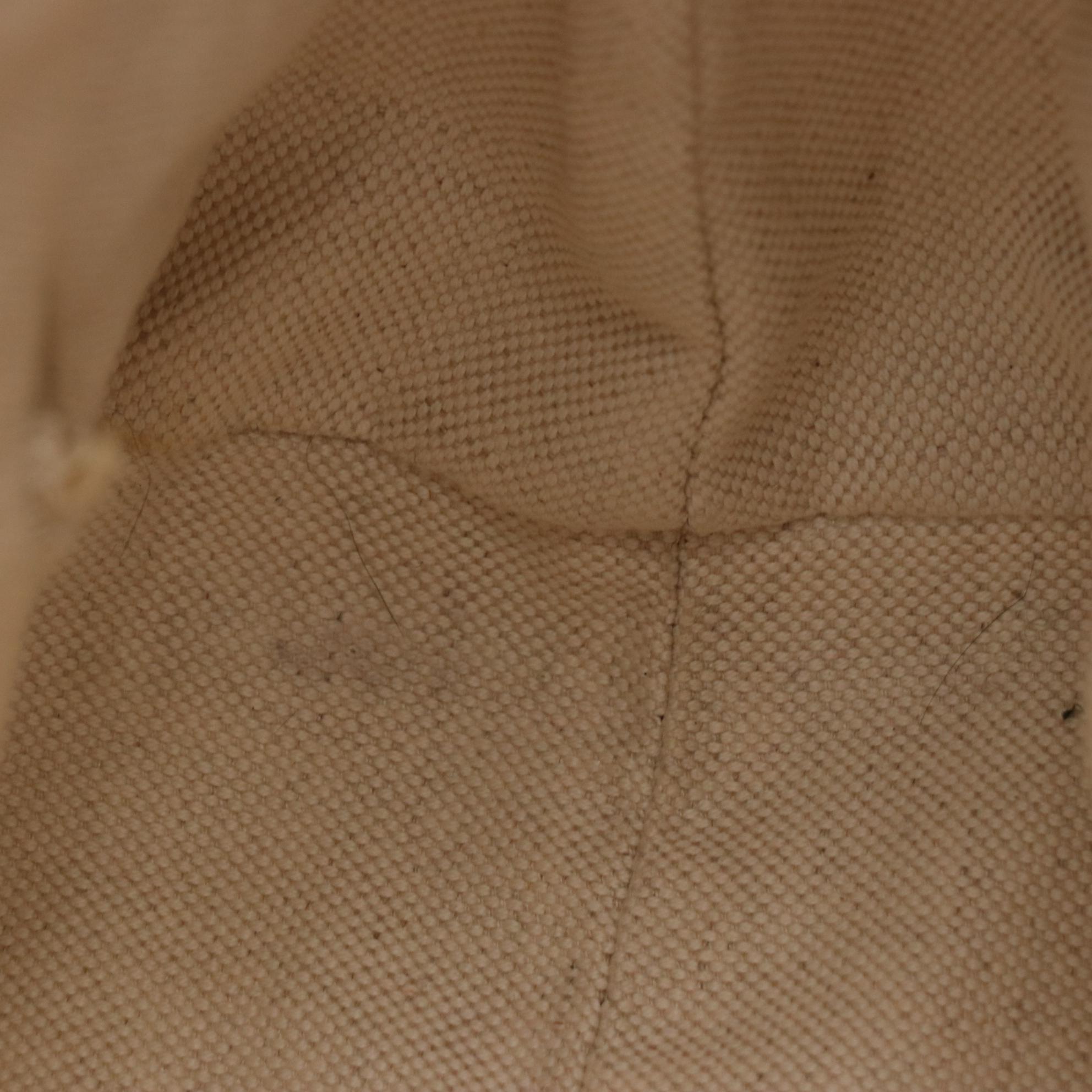 Gucci Lovely Heart Shoulder Bag in GG Canvas and Red Leather