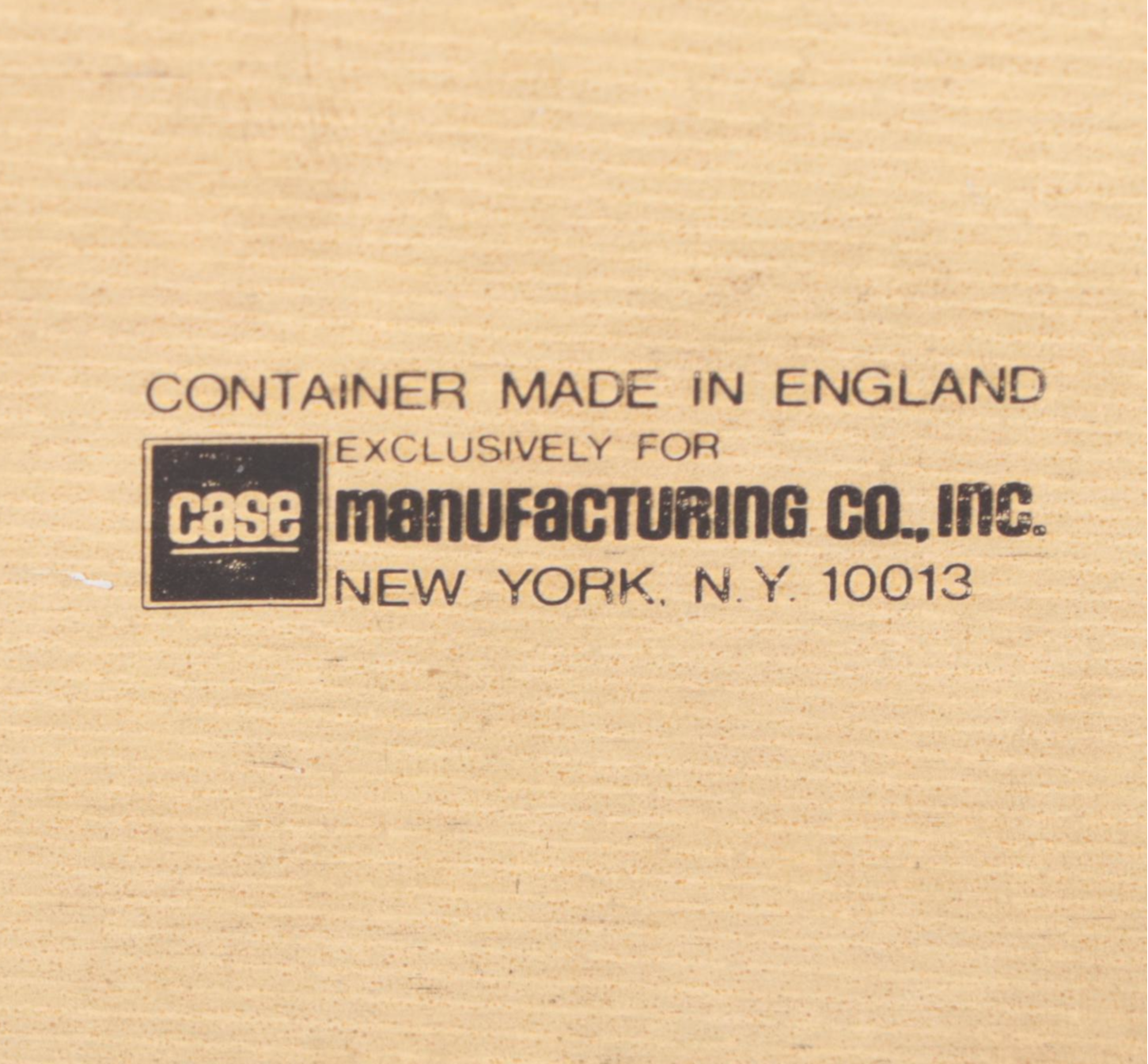 Sweet Burley, Royal Dream, Wild Fruit, Union Leader with Other Tobacco Tins