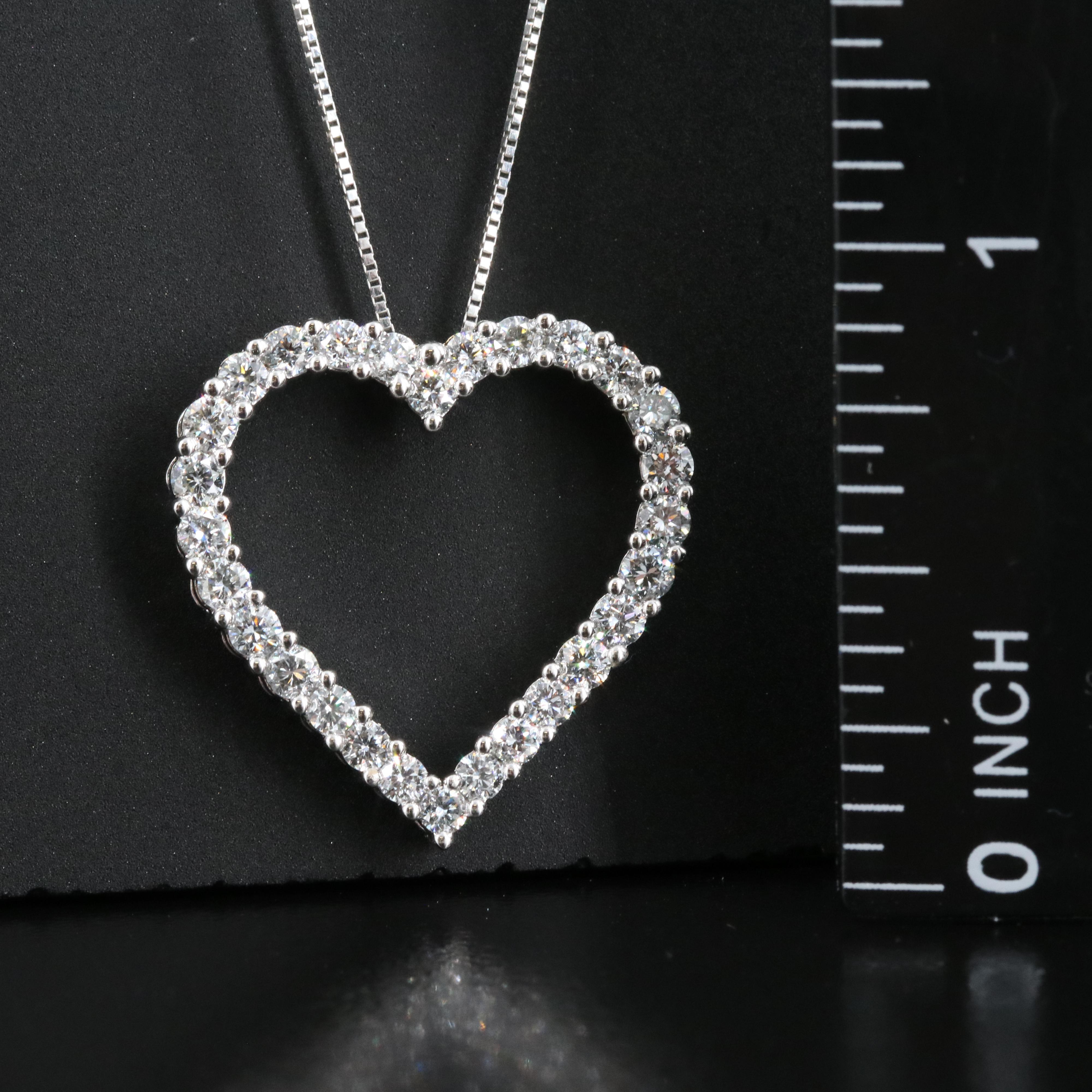 14K 1.00 CTW Lab Grown Diamond Heart Necklace with IGI Report