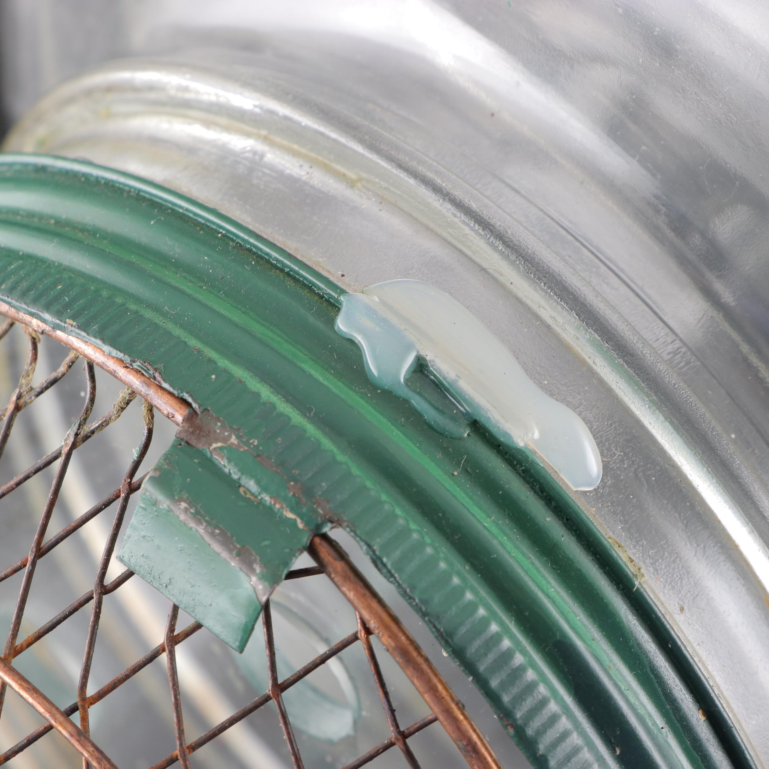 Glass Barrel Jar Minnow Trap with Wire Stand