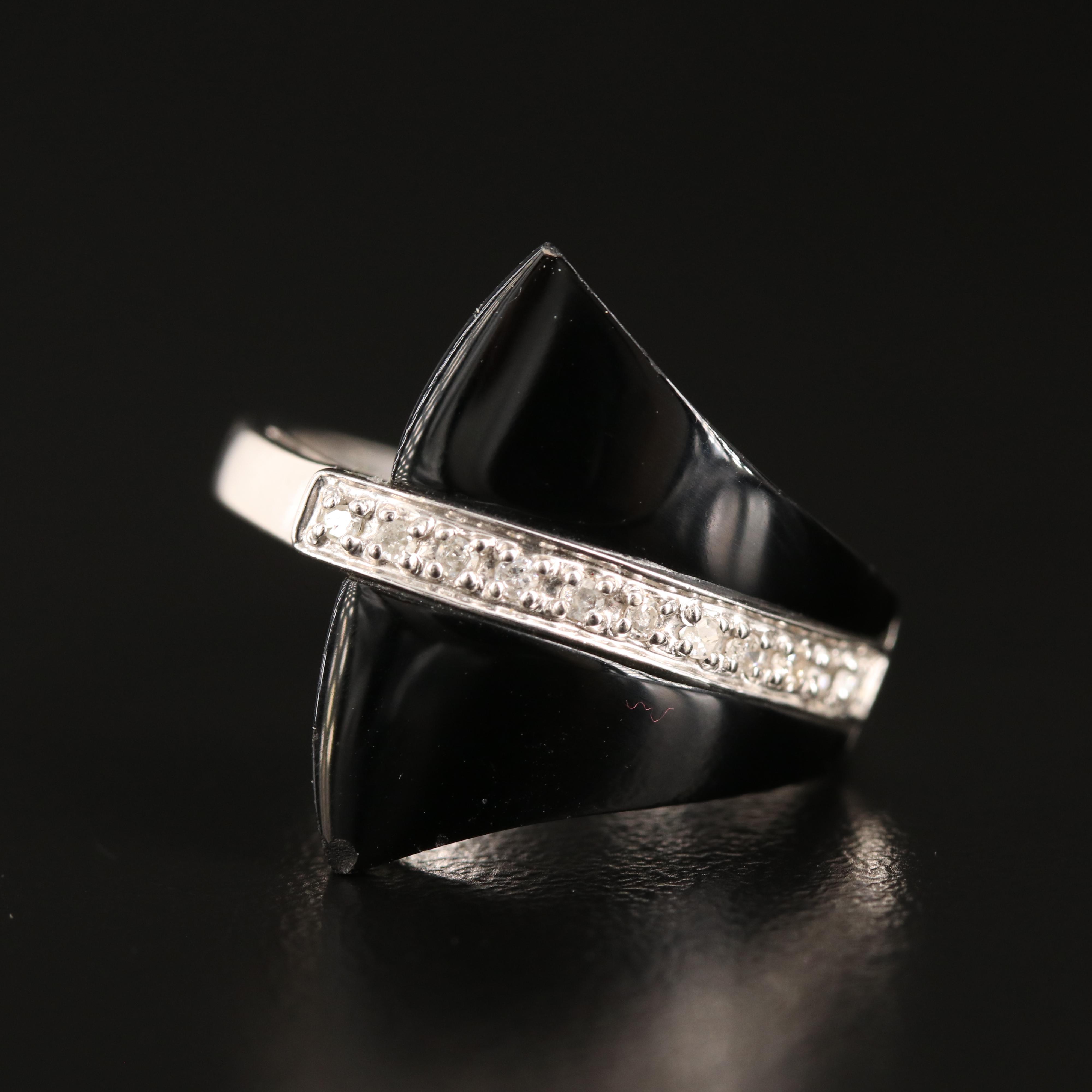 14K Black Onyx and Diamond Ring