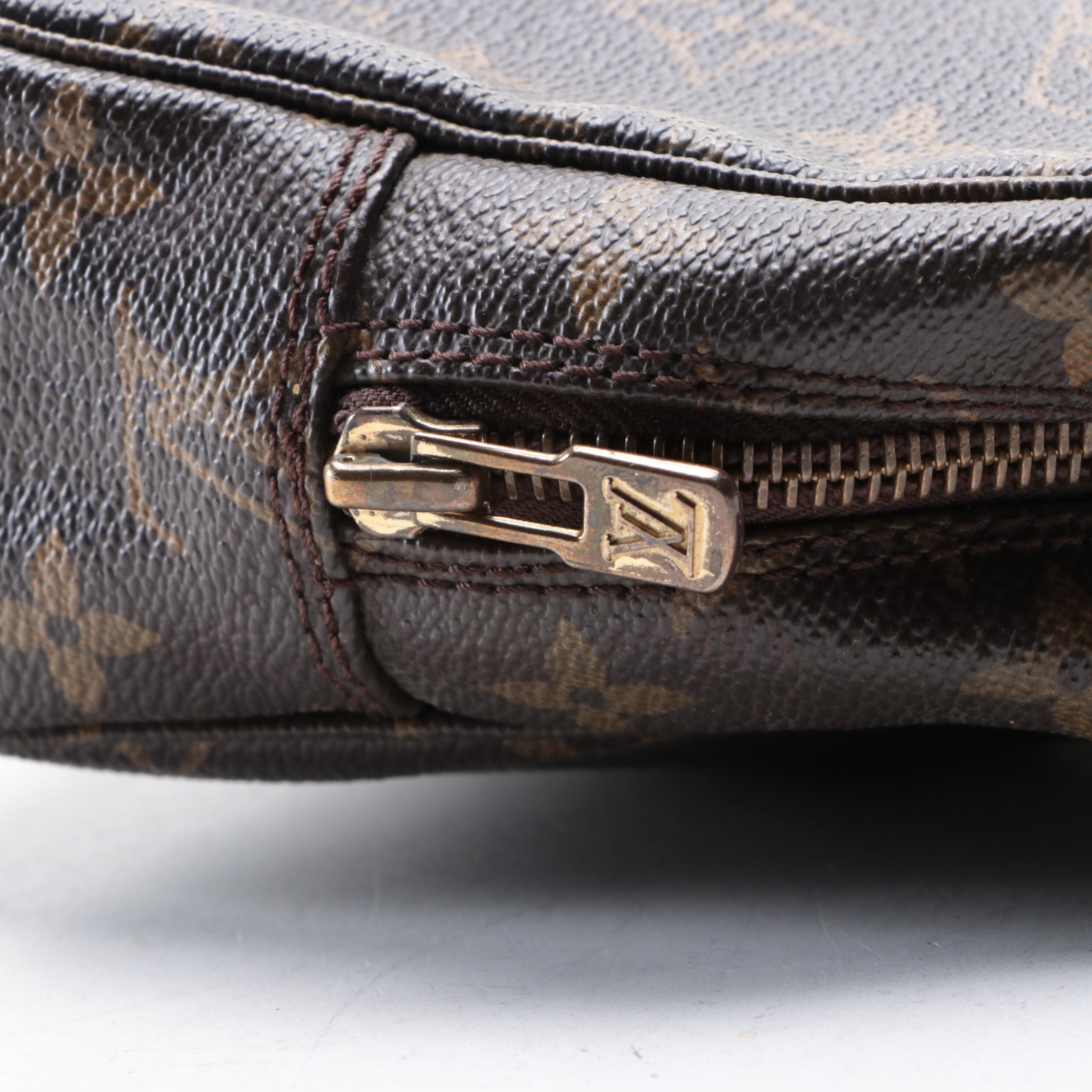 Louis Vuitton Trousse Toilette 23 in Monogram Canvas