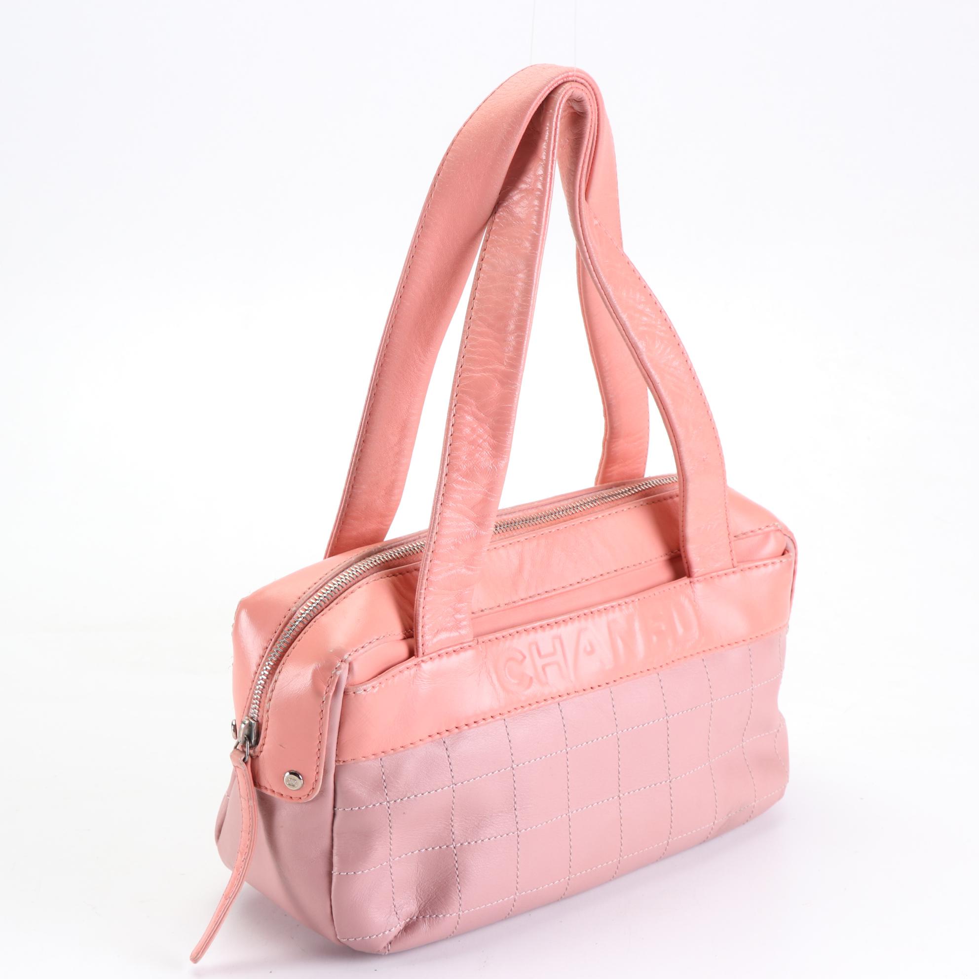 Chanel Shoulder Bag in Square Stitch and Smooth Leather