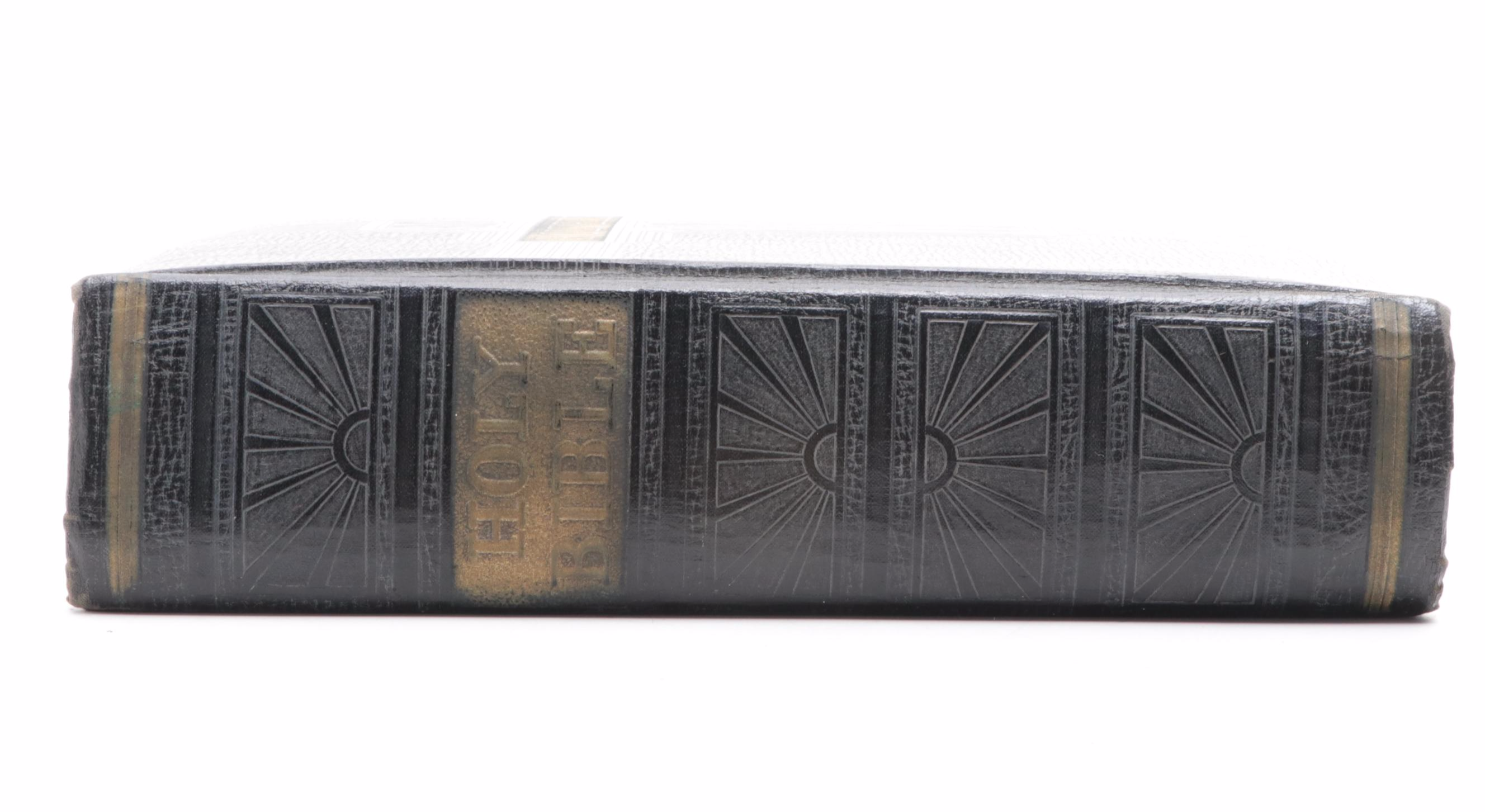 Self-Pronouncing Pictorial Family Holy Bible with Marginal References