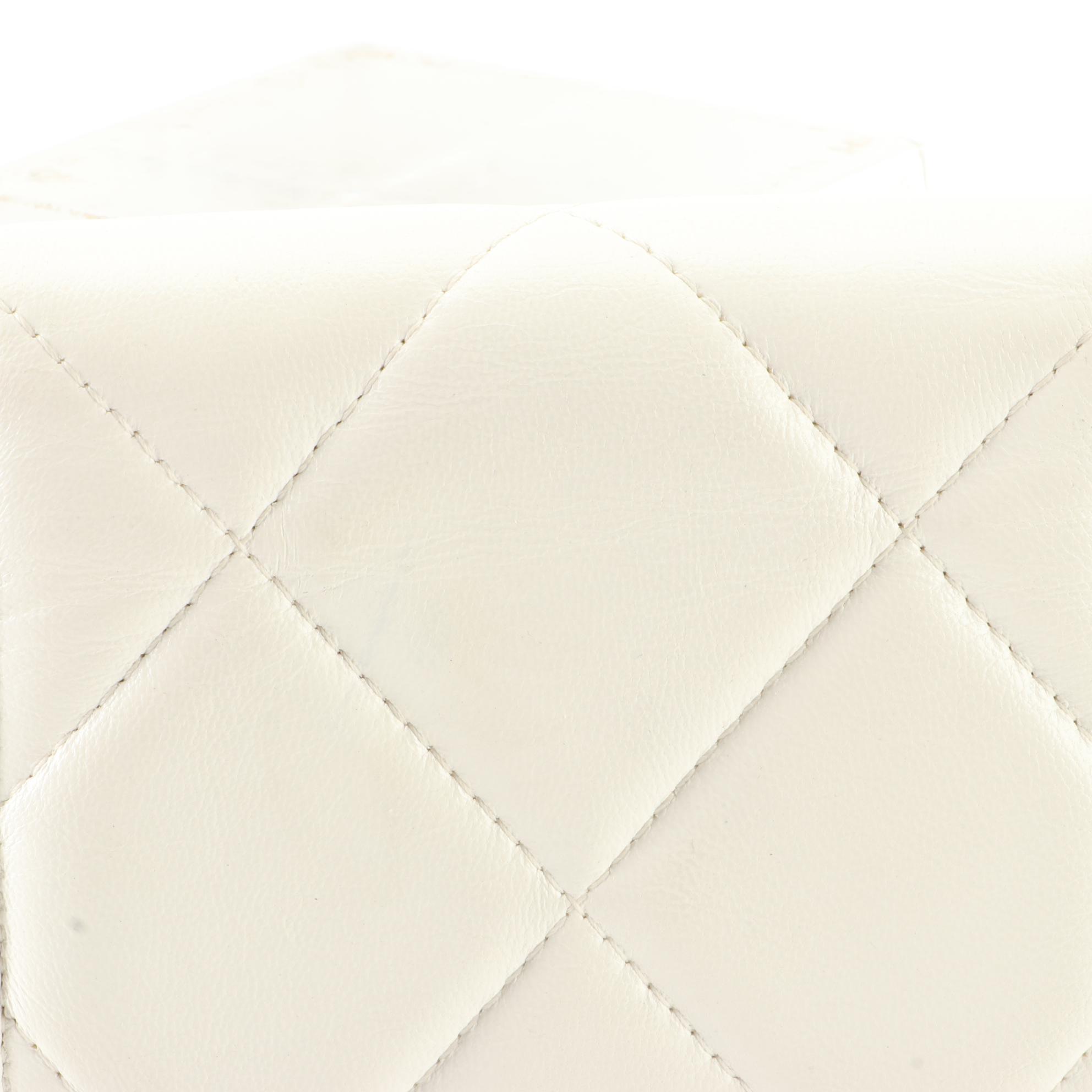 Chanel 19 Flap Card Holder in White Quilted Lambskin