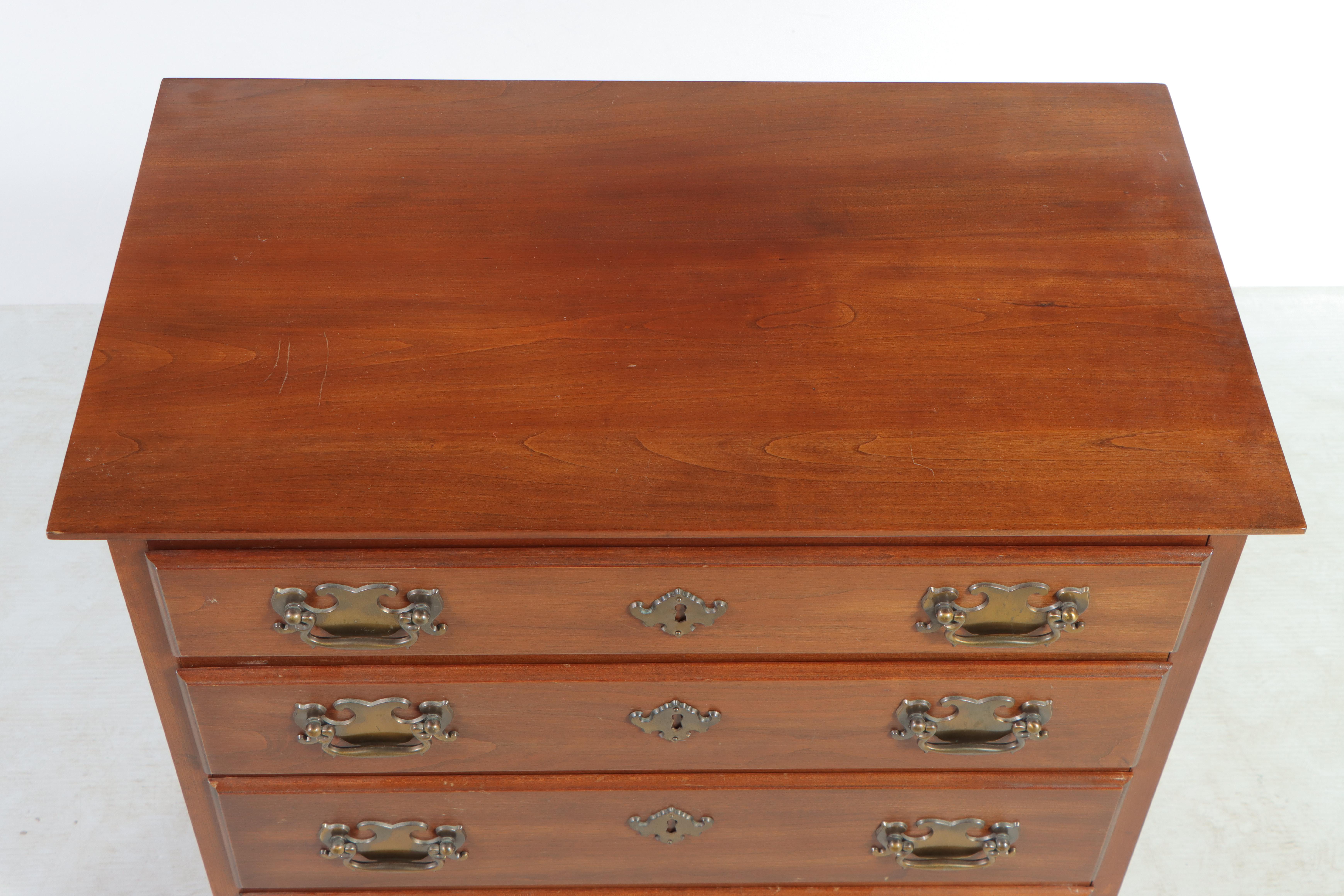 Small Pennsylvania House Federal Style Cherrywood Four-Drawer Chest