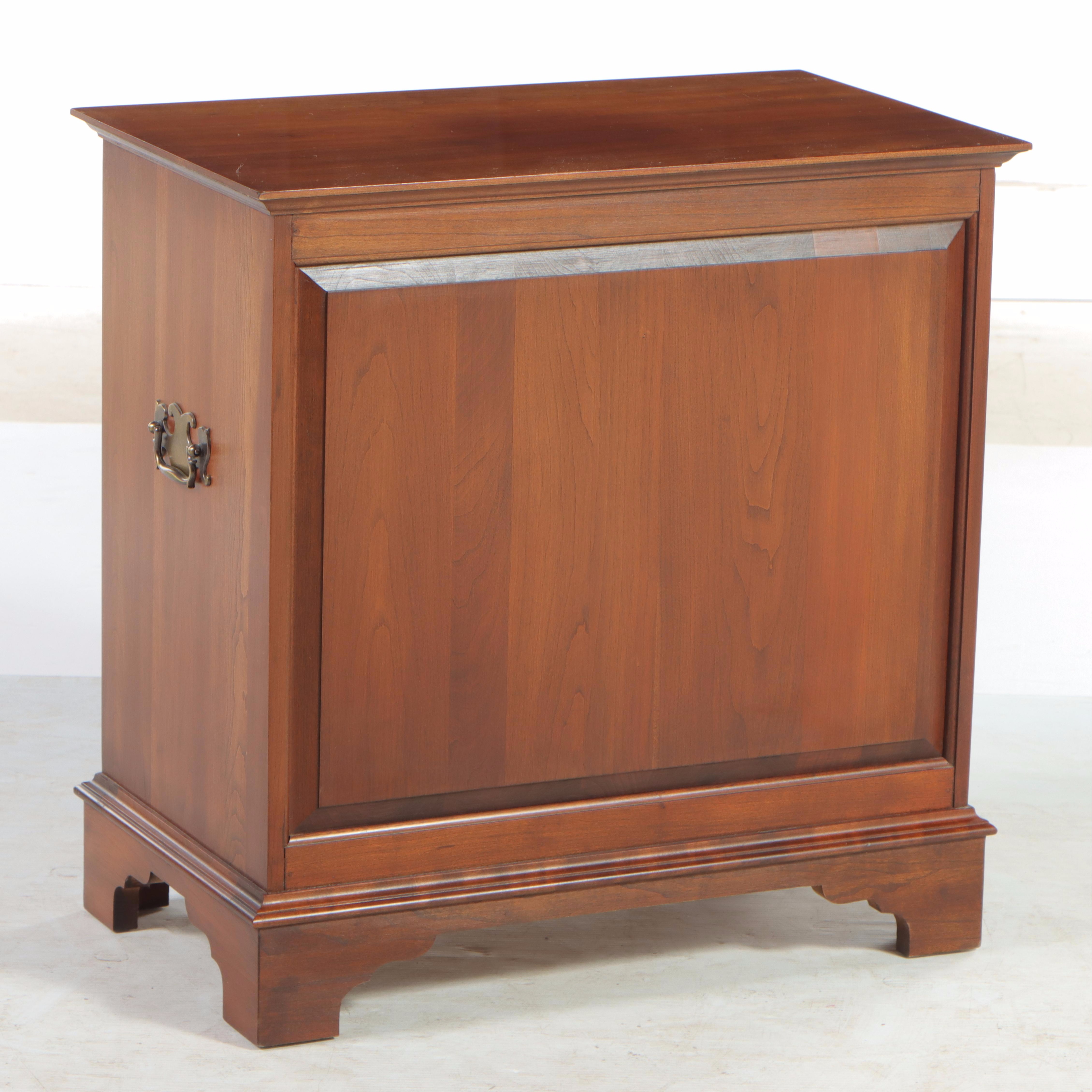 Small Pennsylvania House Federal Style Cherrywood Four-Drawer Chest