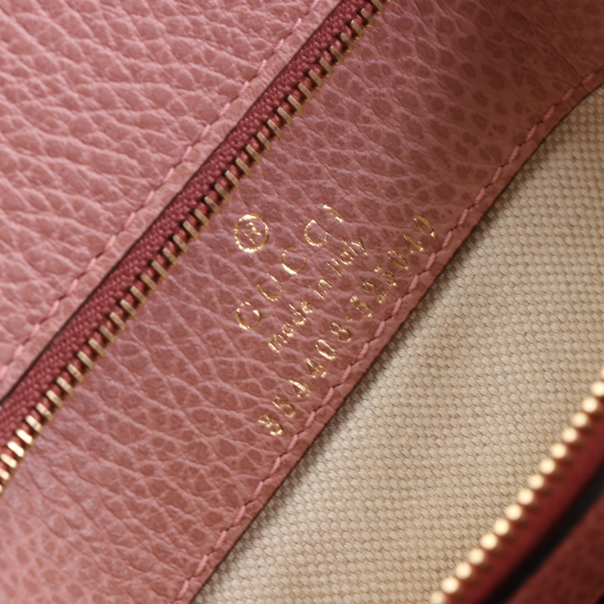 Gucci Medium Swing Shoulder Tote in Grainy Calfskin Leather