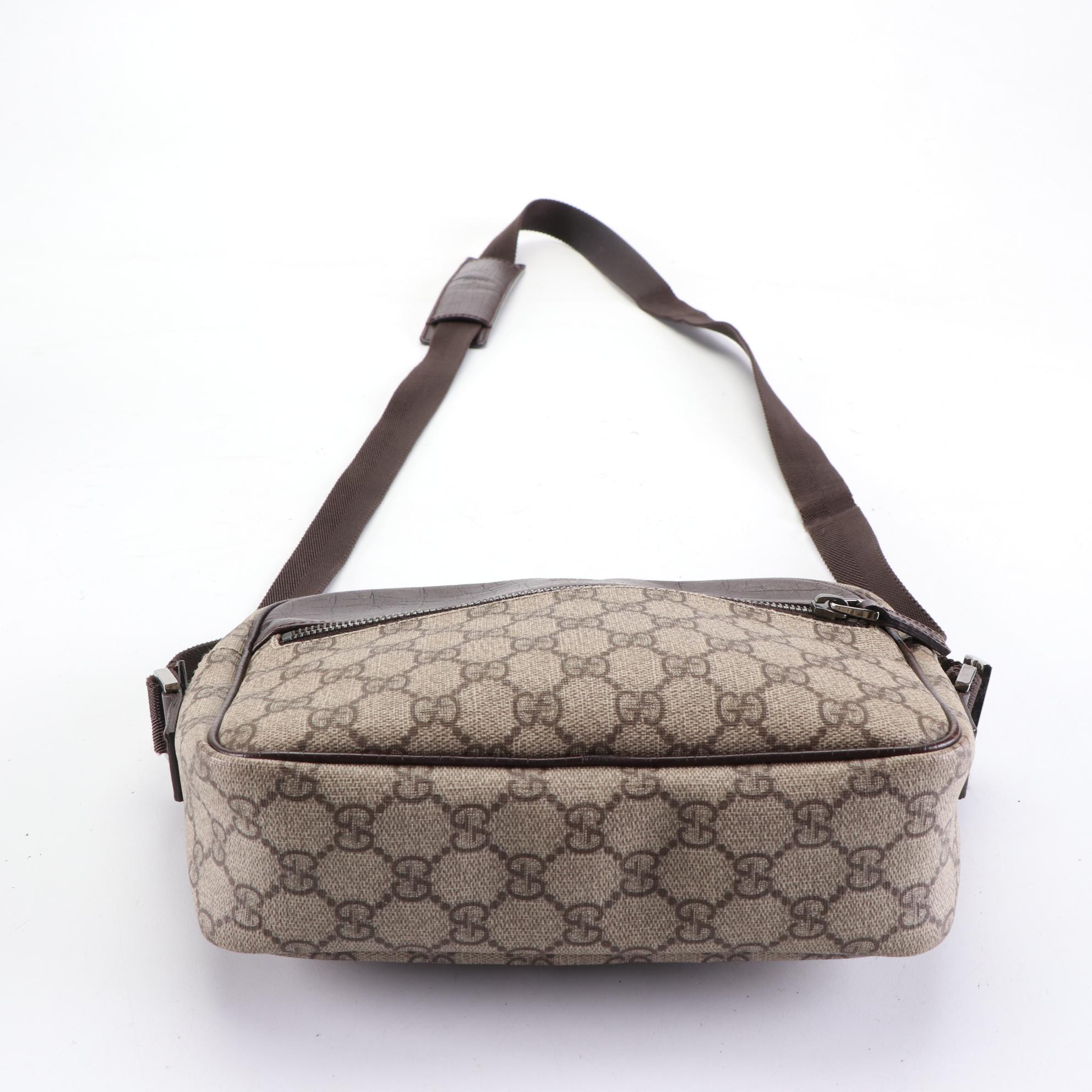Gucci Crossbody Bag in GG Supreme Canvas and Leather