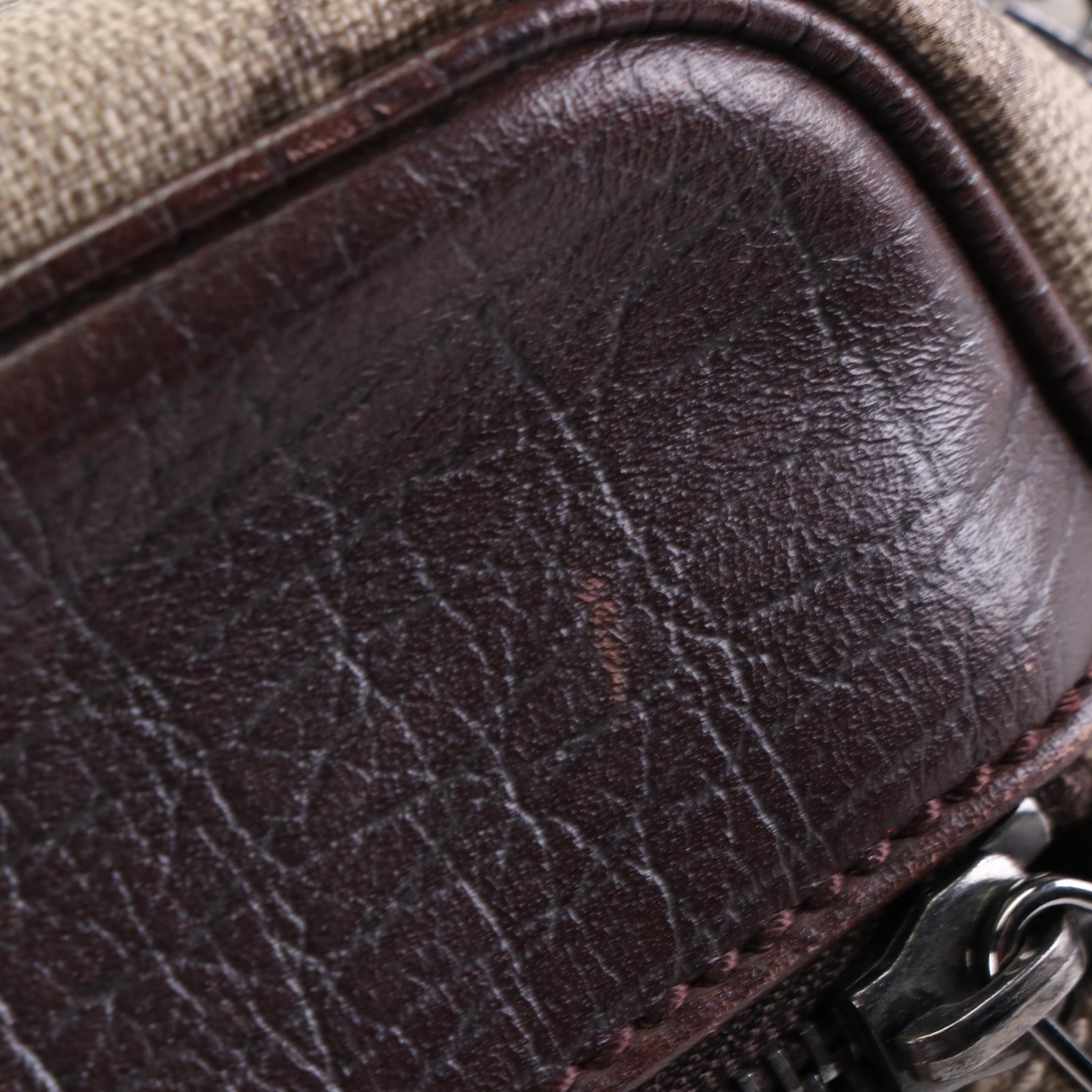 Gucci Crossbody Bag in GG Supreme Canvas and Leather