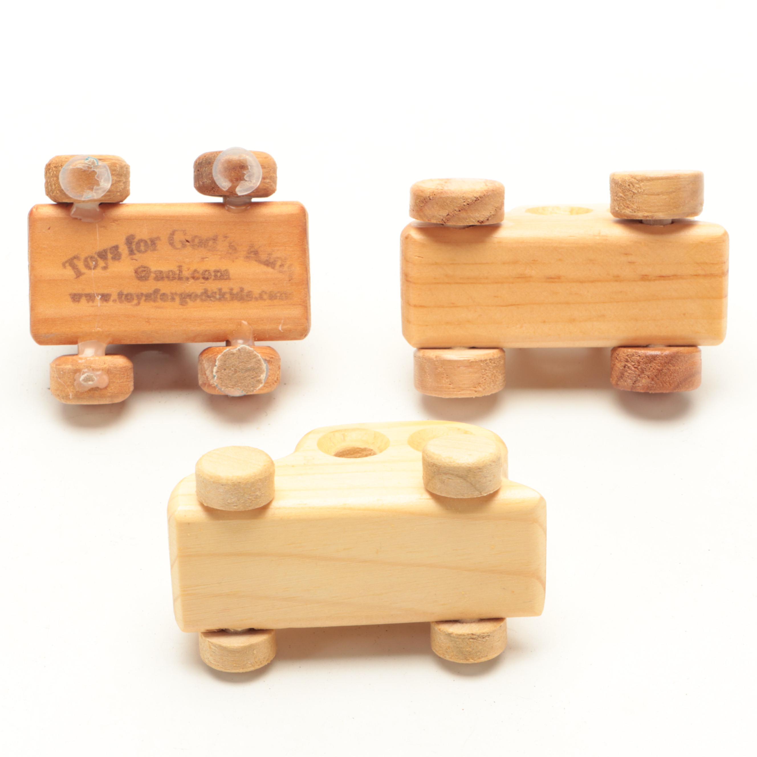 Ganz Wooden Golf Cart with Other Wooden Cars