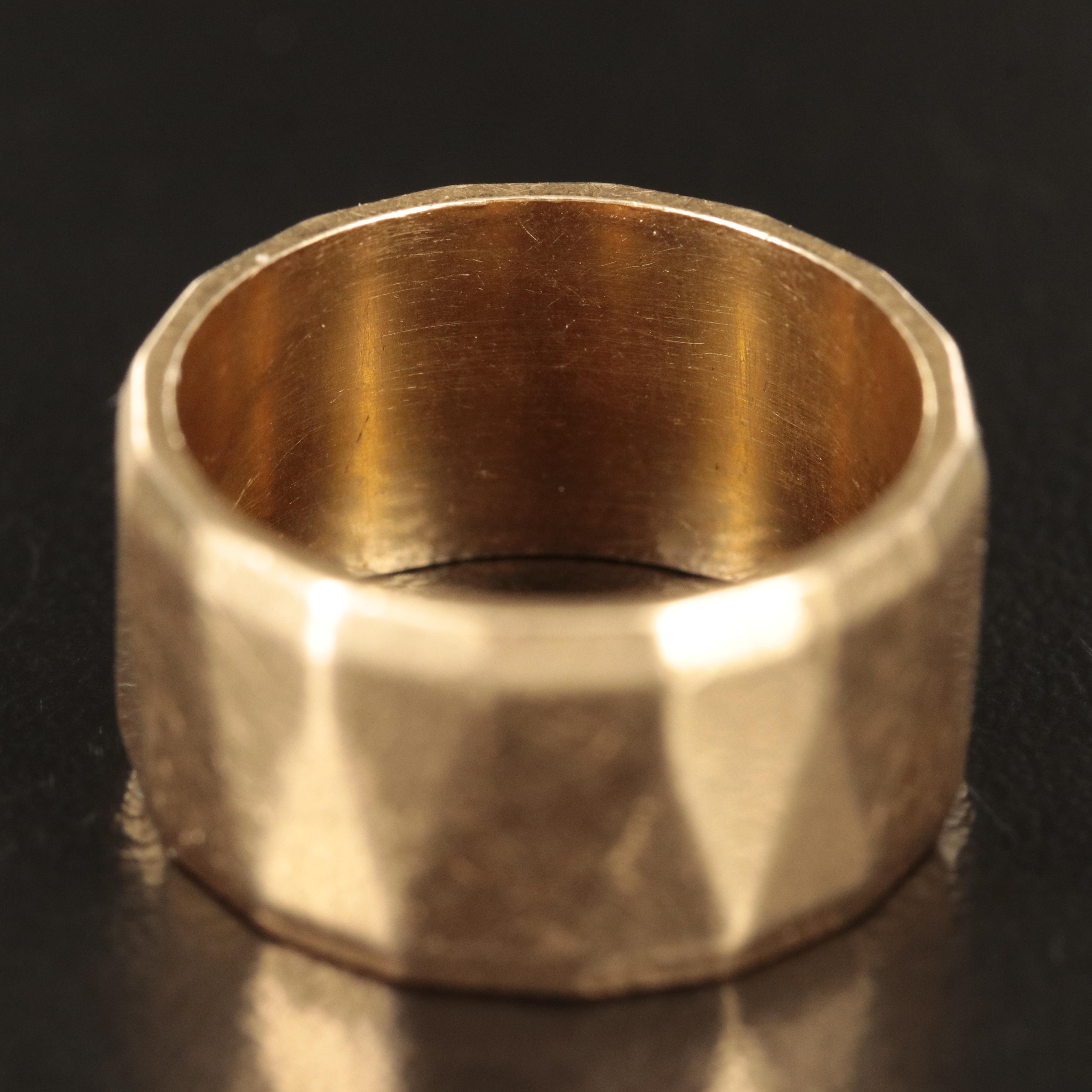 14K Texted Beveled Band