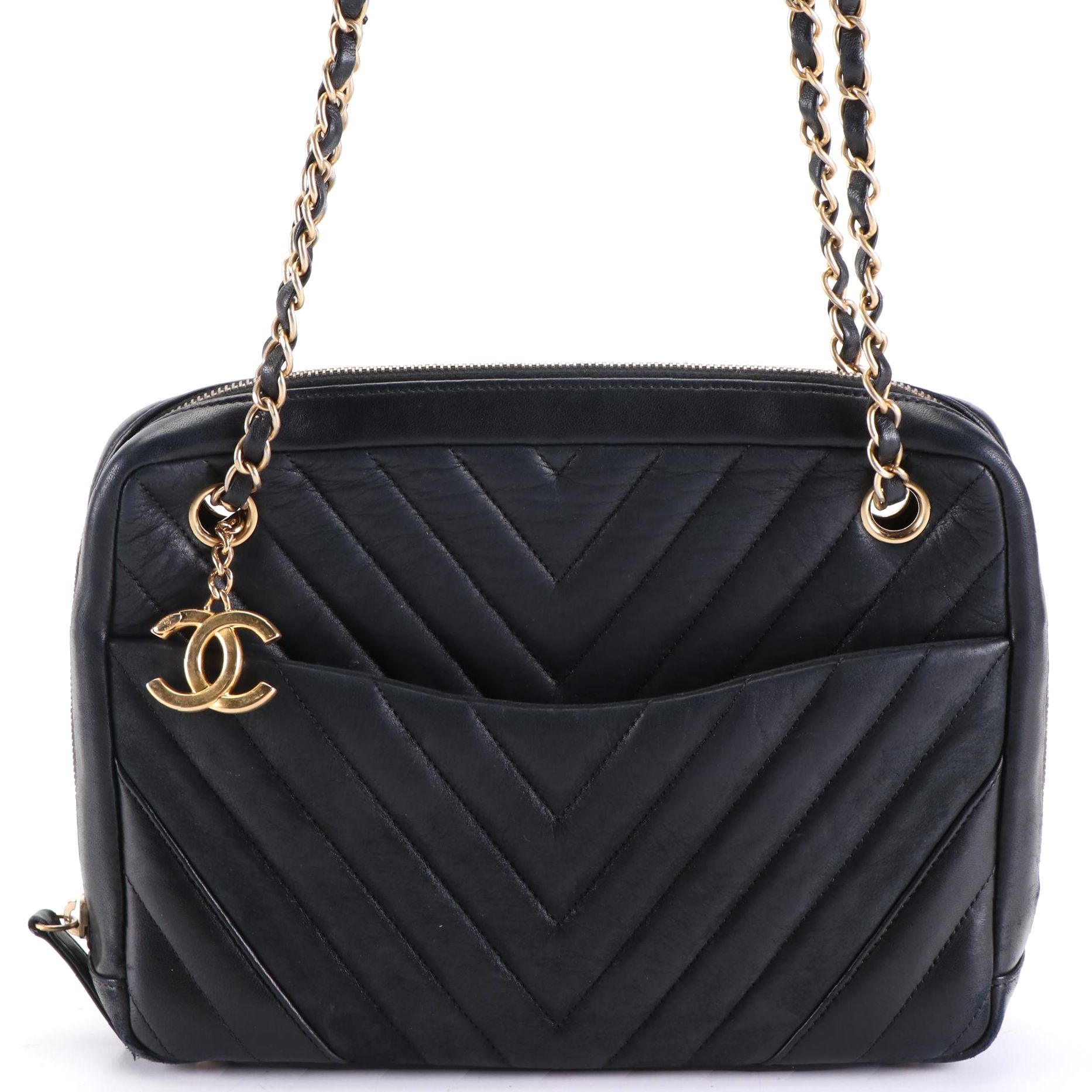 Chanel Shoulder Bag in Chevron Quilted Lambskin